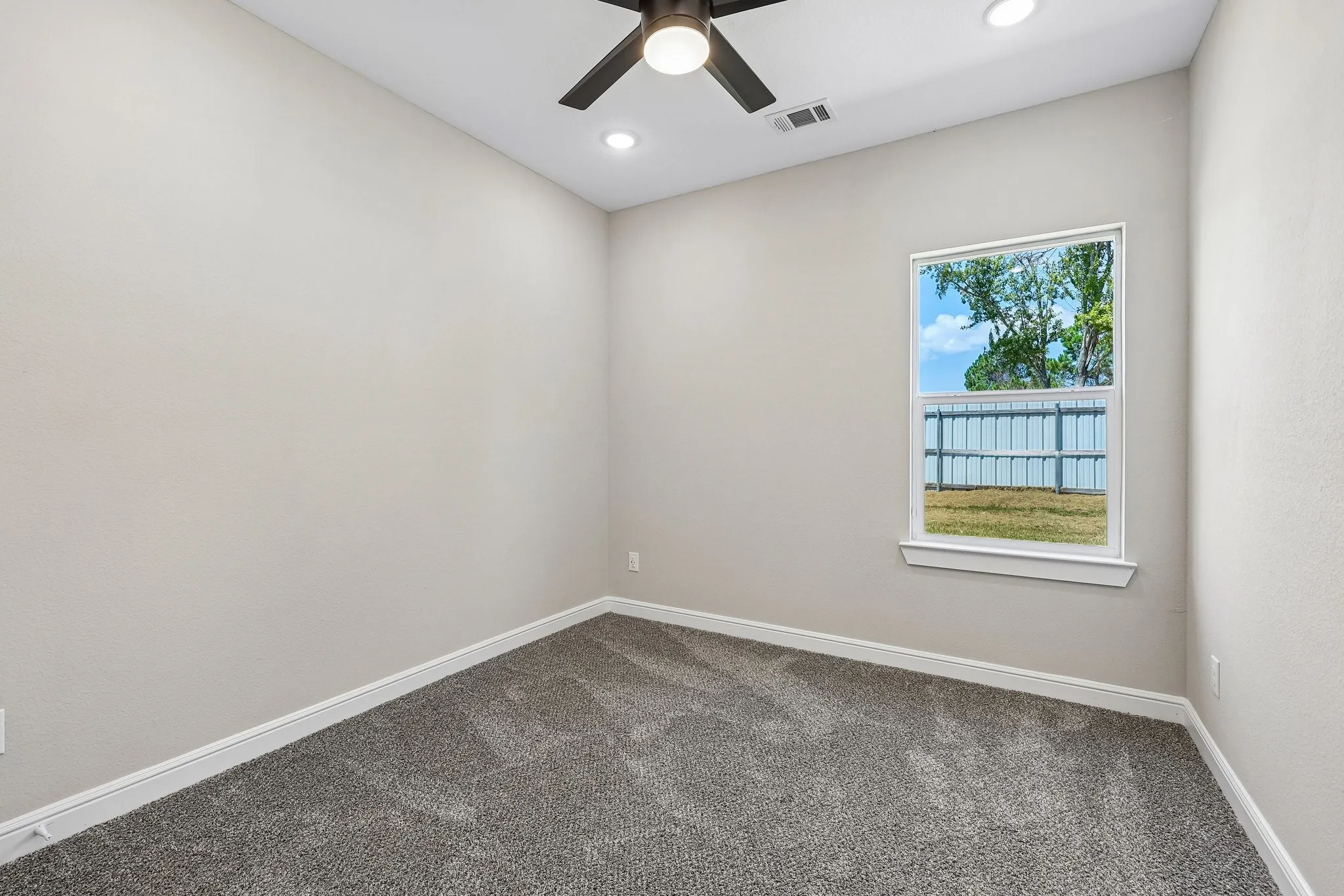 Single Family Residence For Sale in Van Zandt County , 592 VZ County Road 2430, Mabank, Texas 75147, 4 Bedroom, 2 Bathroom, 2 Garage spaces, 1,910 Sqft, built in 2025, mls#21351400, Real Estate Agent in Mabank, Homes For Sale in Van Zandt county, Homes For Sale in Mabank, Realtor in Mabank Texas, Real Estate Brokerage Independent Realty Texas, Luminita Cordes Realtor