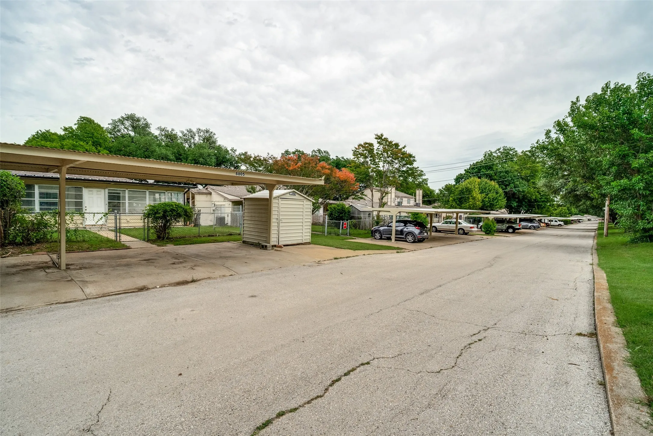 Townhouse For Rent in Tarrant County , 8805 N Normandale Street, Fort Worth, Texas 76116, 3 Bedroom, 2 Bathroom, Garage spaces, 1,474 Sqft, built in 1973, mls#21351408, Real Estate Agent in Fort Worth, Homes For Rent in Tarrant county, Homes For Rent in Fort Worth, Realtor in Fort Worth Texas, Real Estate Brokerage Independent Realty Texas, Luminita Cordes Realtor