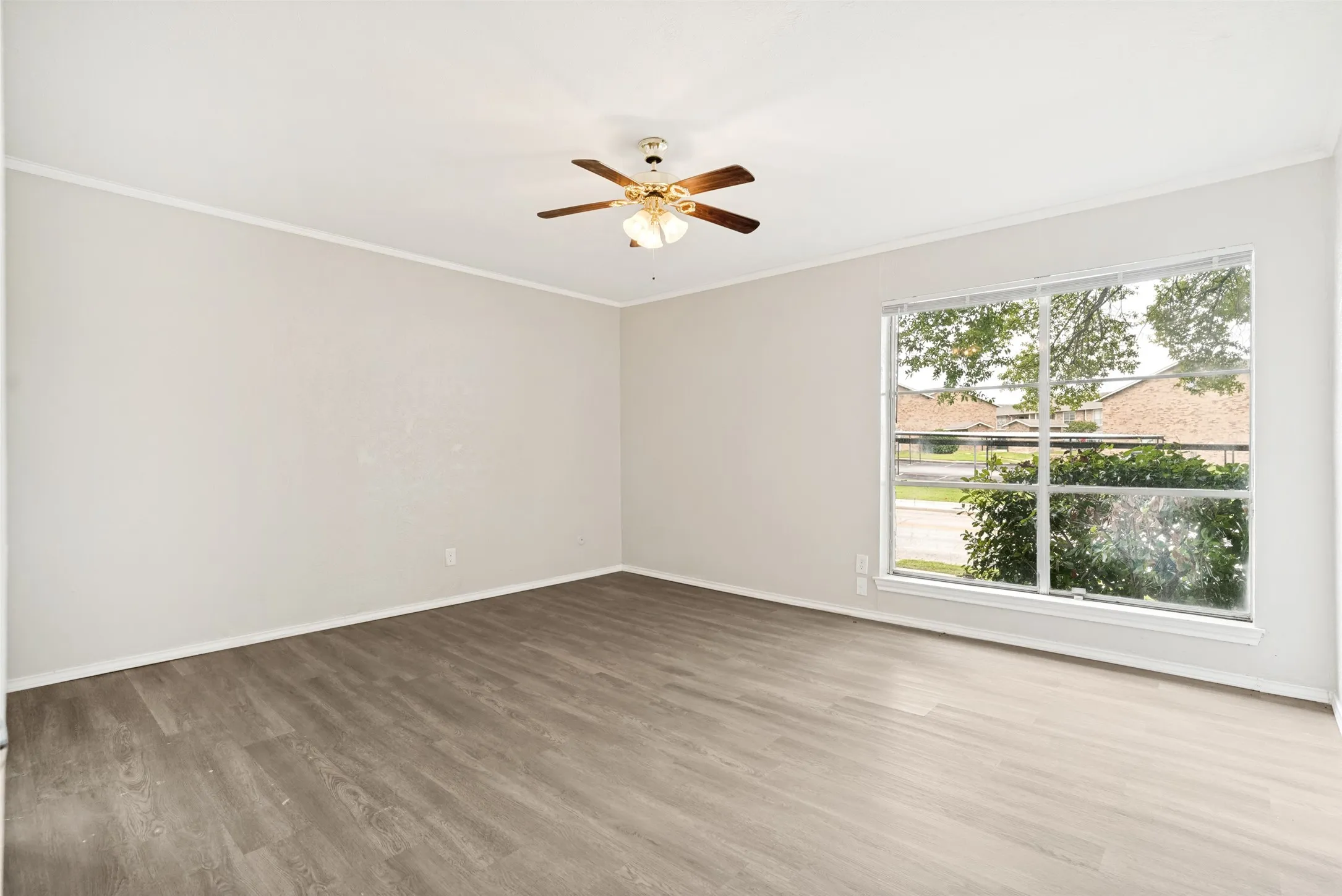 Townhouse For Rent in Tarrant County , 8805 N Normandale Street, Fort Worth, Texas 76116, 3 Bedroom, 2 Bathroom, Garage spaces, 1,474 Sqft, built in 1973, mls#21351408, Real Estate Agent in Fort Worth, Homes For Rent in Tarrant county, Homes For Rent in Fort Worth, Realtor in Fort Worth Texas, Real Estate Brokerage Independent Realty Texas, Luminita Cordes Realtor