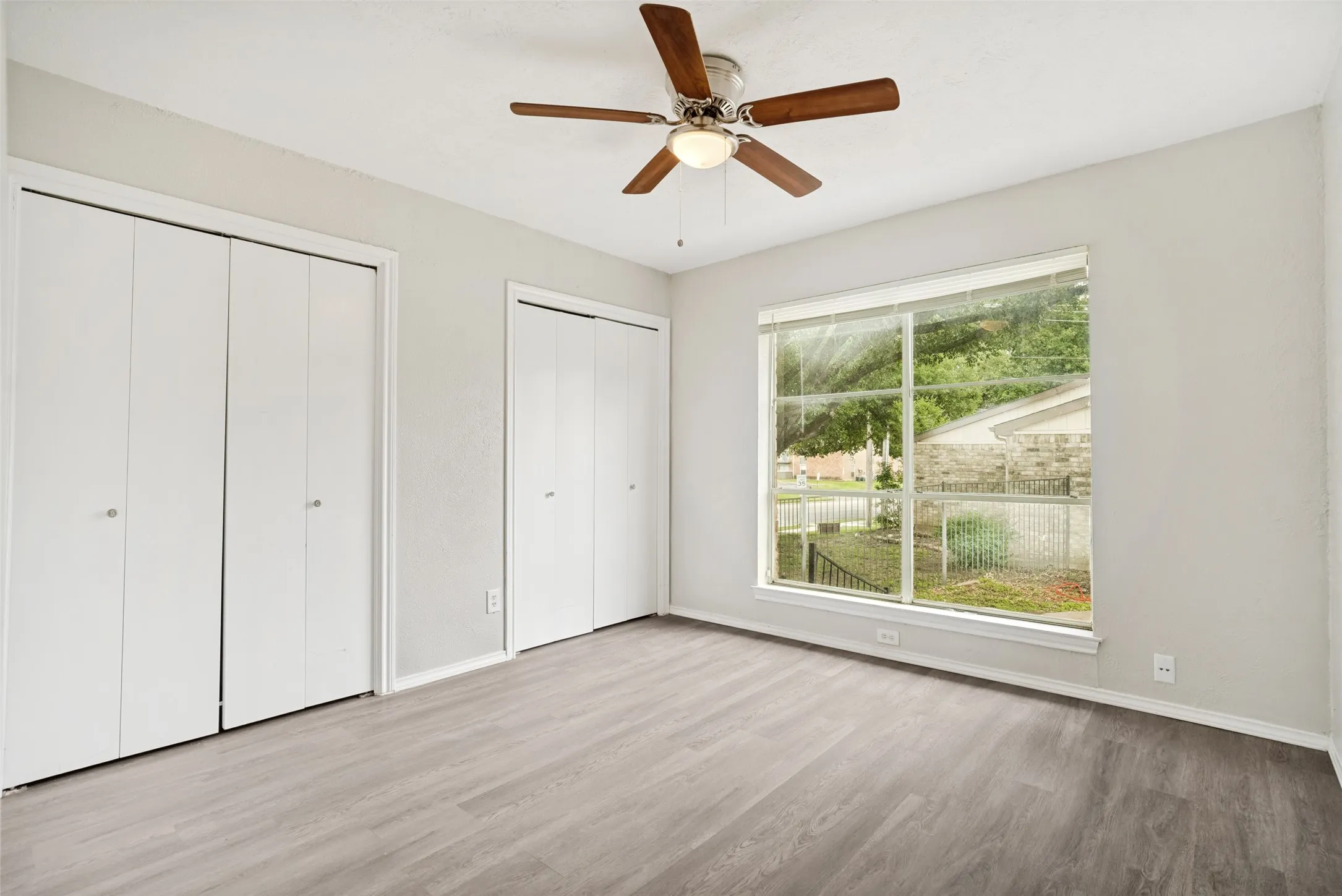 Townhouse For Rent in Tarrant County , 8805 N Normandale Street, Fort Worth, Texas 76116, 3 Bedroom, 2 Bathroom, Garage spaces, 1,474 Sqft, built in 1973, mls#21351408, Real Estate Agent in Fort Worth, Homes For Rent in Tarrant county, Homes For Rent in Fort Worth, Realtor in Fort Worth Texas, Real Estate Brokerage Independent Realty Texas, Luminita Cordes Realtor