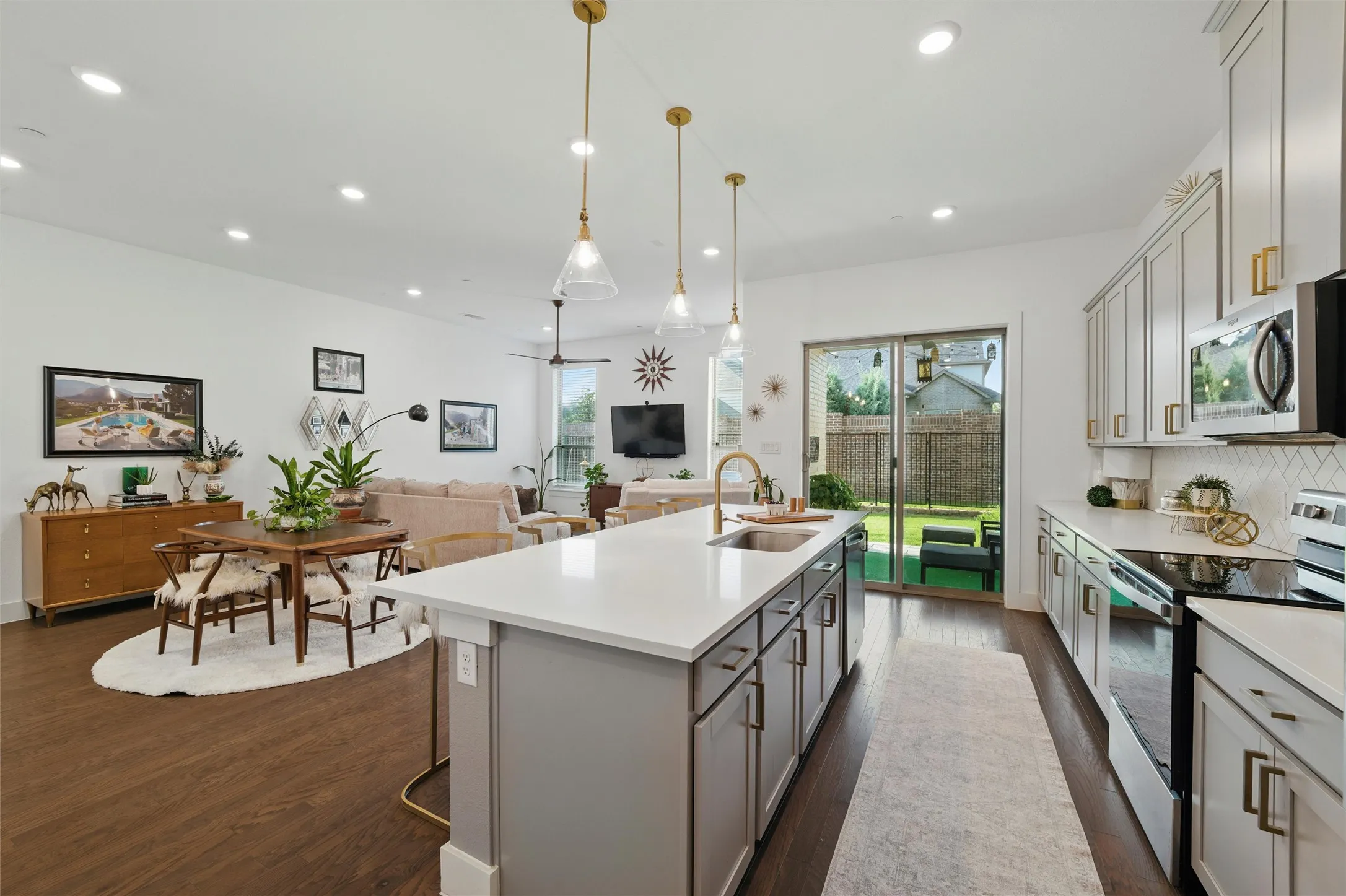 Single Family Residence For Rent in Collin County , 1078 Maverick Drive, Allen, Texas 75013, 3 Bedroom, 3 Bathroom, 2 Garage spaces, 2,000 Sqft, built in 2019, mls#21350762, Real Estate Agent in Allen, Homes For Rent in Collin county, Homes For Rent in Allen, Realtor in Allen Texas, Real Estate Brokerage Independent Realty Texas, Luminita Cordes Realtor