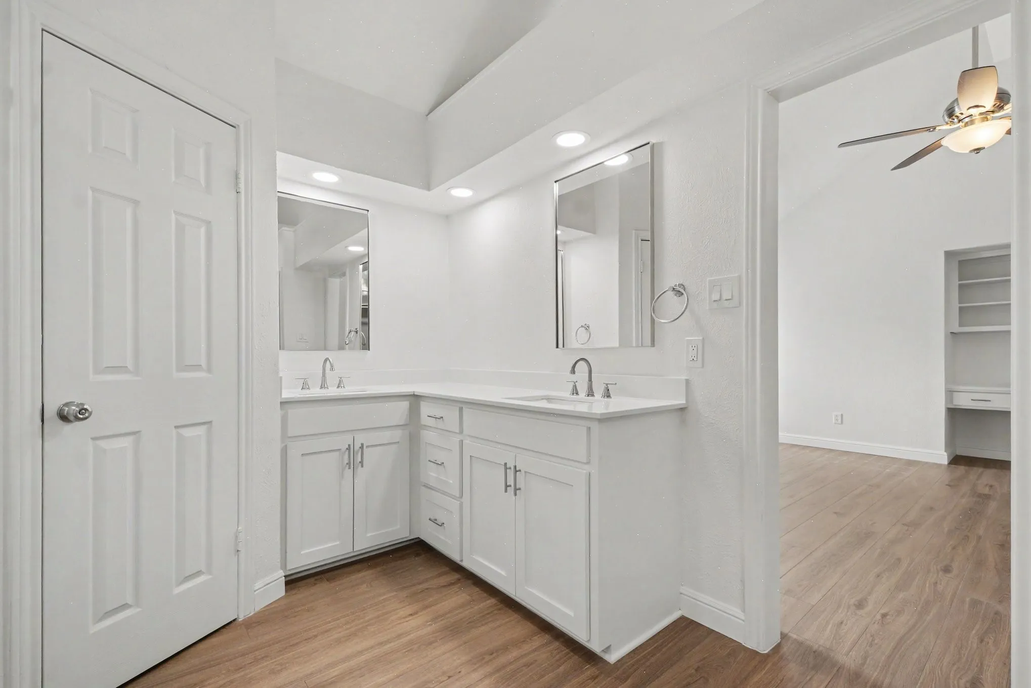 Single Family Residence For Sale in Collin County , 4425 Avonshire Lane, Plano, Texas 75093, 3 Bedroom, 2 Bathroom, 2 Garage spaces, 1,842 Sqft, built in 1983, mls#21351416, Real Estate Agent in Plano, Homes For Sale in Collin county, Homes For Sale in Plano, Realtor in Plano Texas, Real Estate Brokerage Independent Realty Texas, Luminita Cordes Realtor
