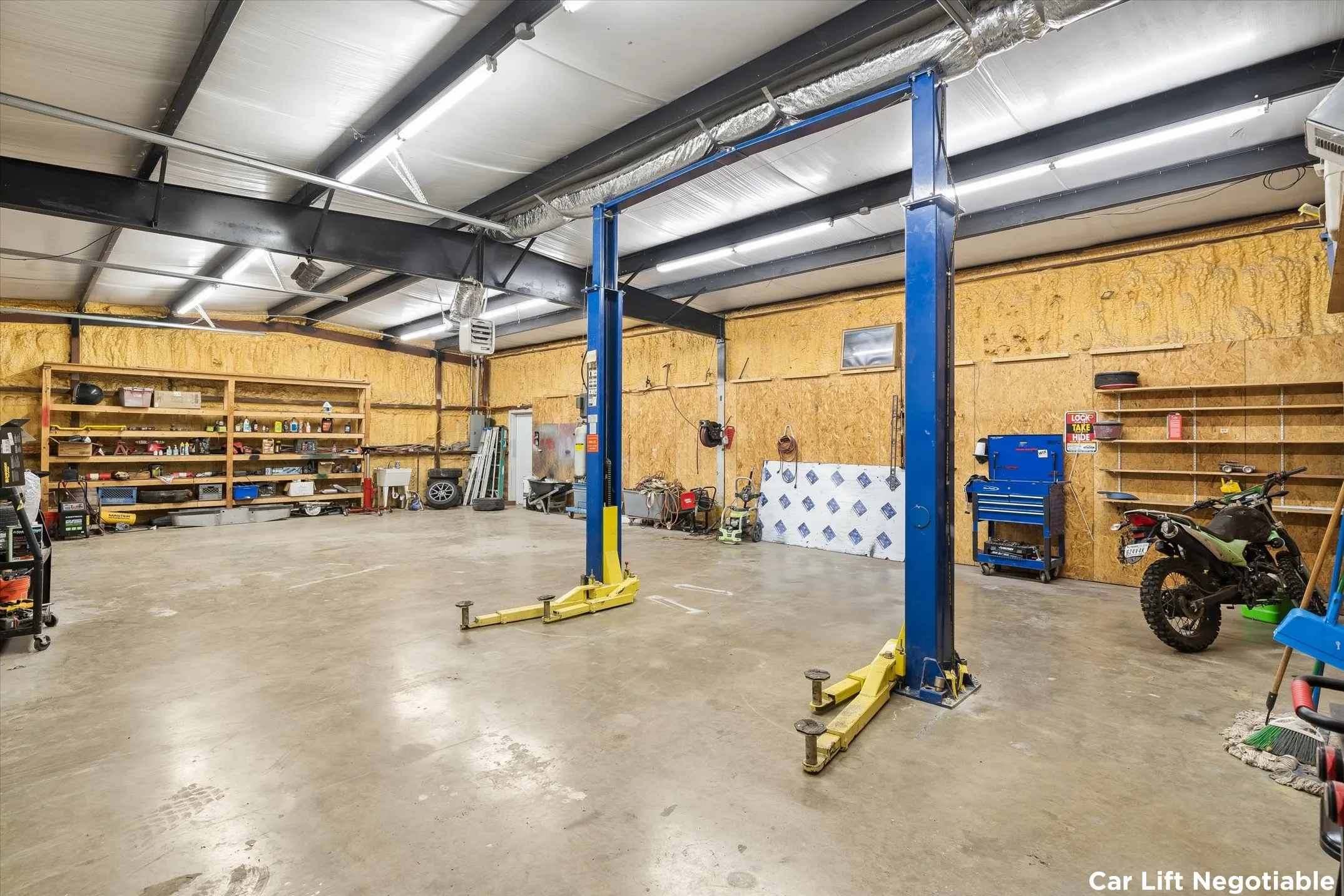 Warehouse For Sale in Hunt County , 10015 Fm 751, Quinlan, Texas 75474, 0, 0, Garage spaces, 3,250 Sqft, built in 2015, Price $400,000, mls#21349519, Real Estate Agent in Quinlan, Homes For Sale in Hunt county, Homes For Sale in Quinlan, Realtor in Quinlan Texas, Real Estate Brokerage Independent Realty Texas, Luminita Cordes Realtor