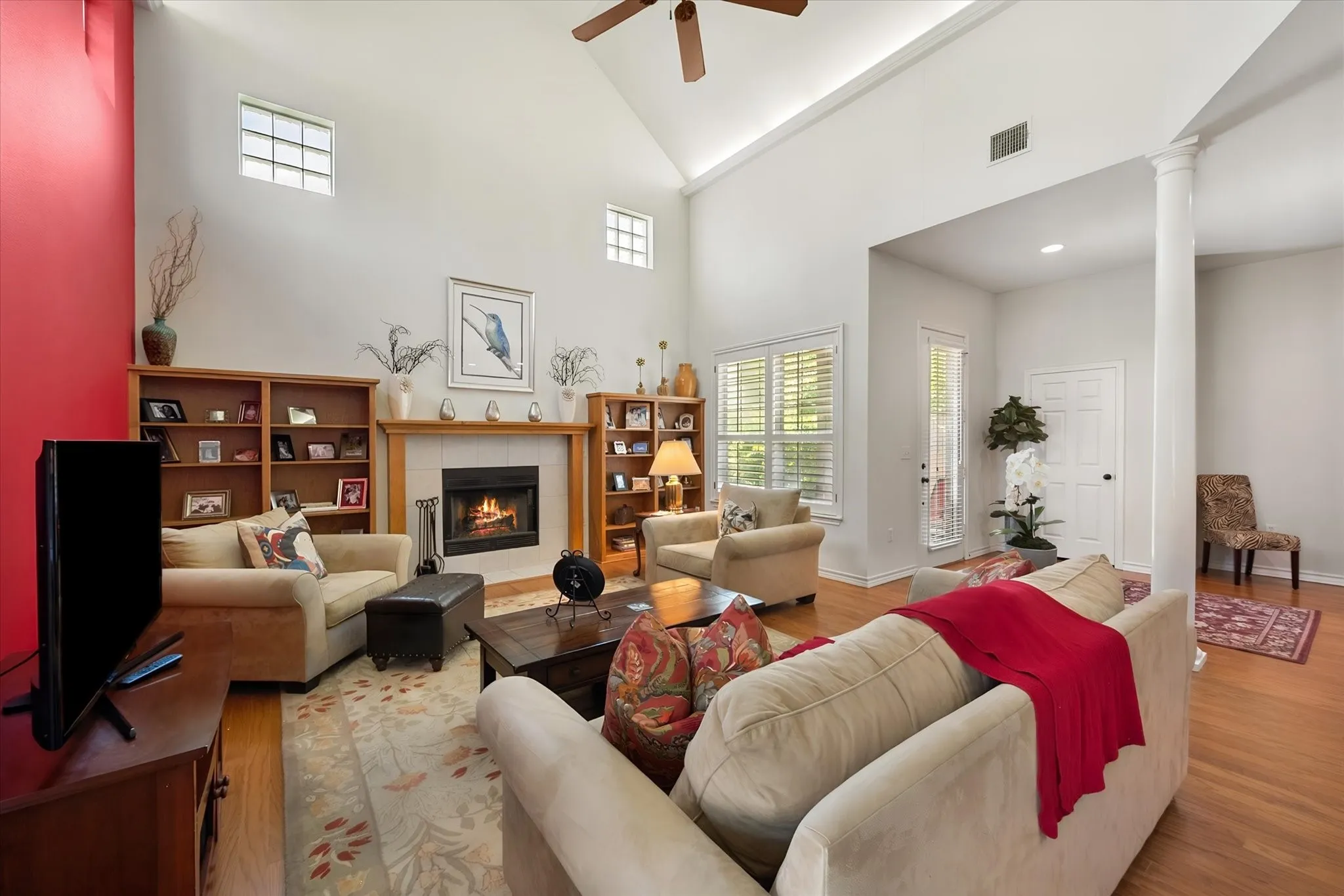 Townhouse For Sale in Tarrant County , 6668 Shady Glen Circle, Benbrook, Texas 76132, 3 Bedroom, 2 Bathroom, 2 Garage spaces, 1,974 Sqft, built in 2005, mls#21349875, Real Estate Agent in Benbrook, Homes For Sale in Tarrant county, Homes For Sale in Benbrook, Realtor in Benbrook Texas, Real Estate Brokerage Independent Realty Texas, Luminita Cordes Realtor