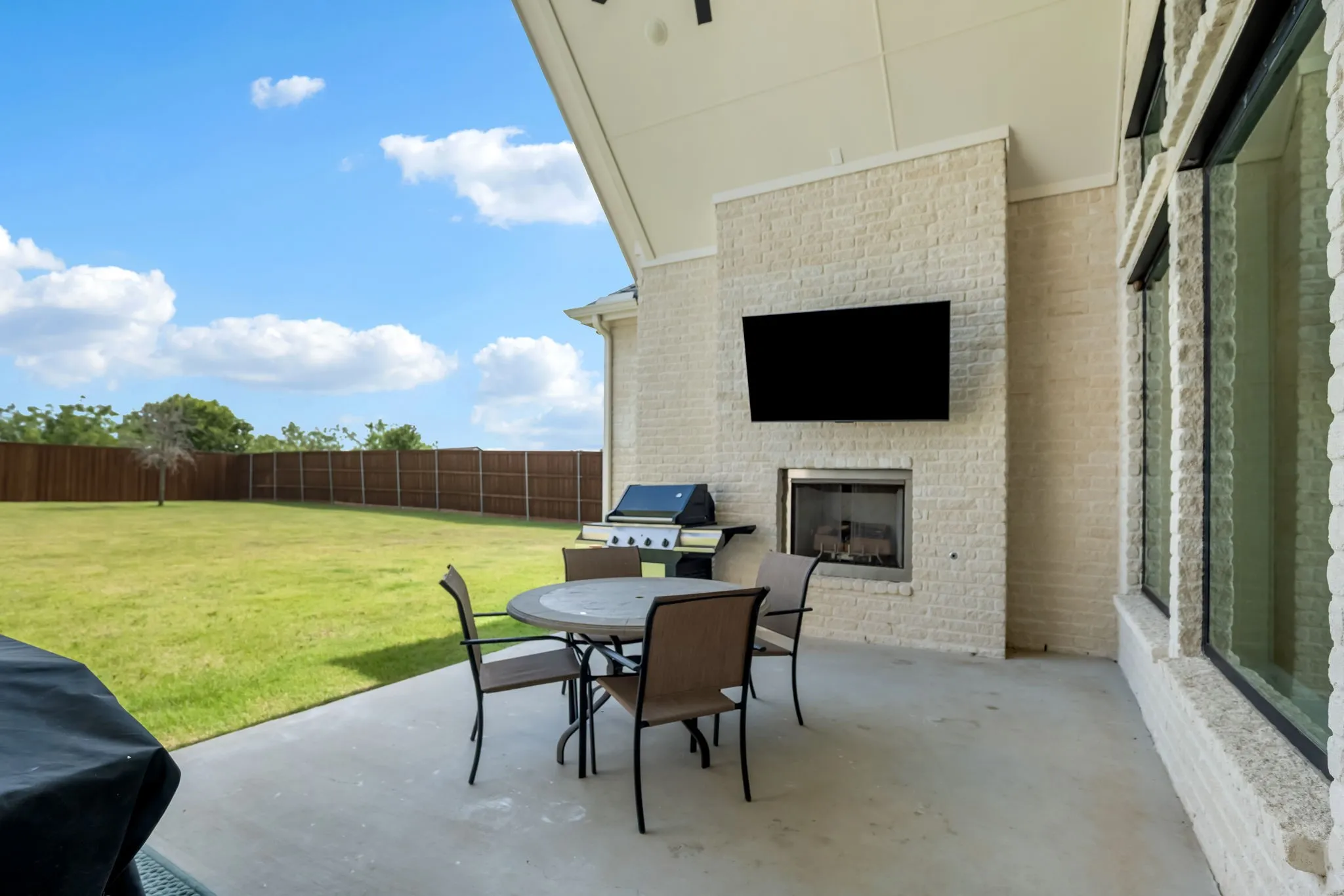 Single Family Residence For Sale in Tarrant County , 321 Wimberley Drive, Haslet, Texas 76052, 4 Bedroom, 5 Bathroom, 3 Garage spaces, 3,743 Sqft, built in 2024, mls#21351393, Real Estate Agent in Haslet, Homes For Sale in Tarrant county, Homes For Sale in Haslet, Realtor in Haslet Texas, Real Estate Brokerage Independent Realty Texas, Luminita Cordes Realtor