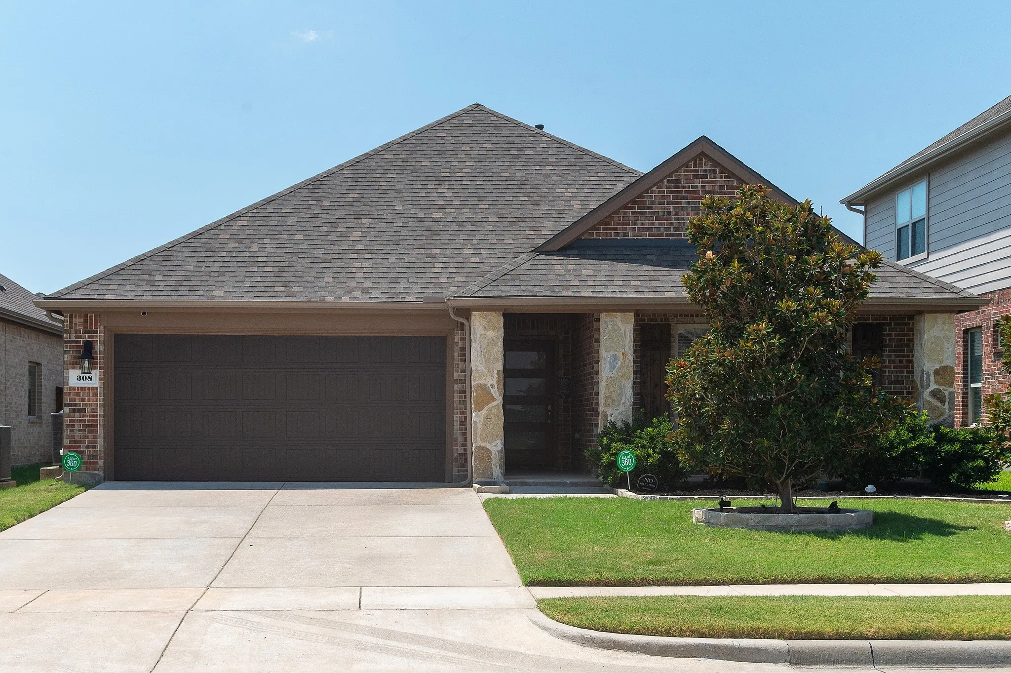 Single Family Residence For Sale in Collin County , 308 Maverick Street, Anna, Texas 75409, 3 Bedroom, 2 Bathroom, 2 Garage spaces, 1,769 Sqft, built in 2018, mls#21350914, Real Estate Agent in Anna, Homes For Sale in Collin county, Homes For Sale in Anna, Realtor in Anna Texas, Real Estate Brokerage Independent Realty Texas, Luminita Cordes Realtor