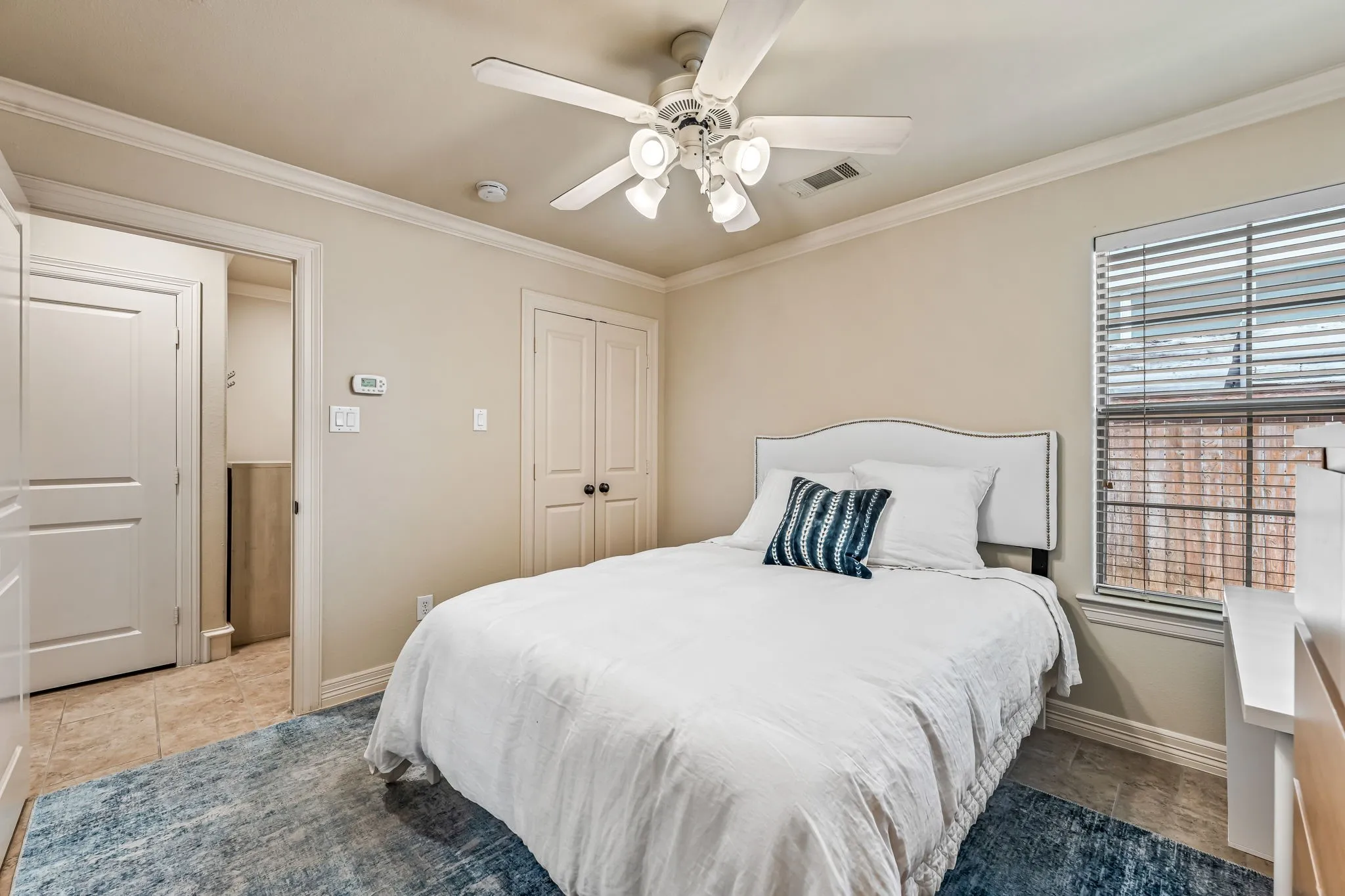 Townhouse For Sale in Dallas County , 1910 Hope Street 15, Dallas, Texas 75206, 3 Bedroom, 4 Bathroom, 2 Garage spaces, 1,758 Sqft, built in 2005, mls#21319960, Real Estate Agent in Dallas, Homes For Sale in Dallas county, Homes For Sale in Dallas, Realtor in Dallas Texas, Real Estate Brokerage Independent Realty Texas, Luminita Cordes Realtor
