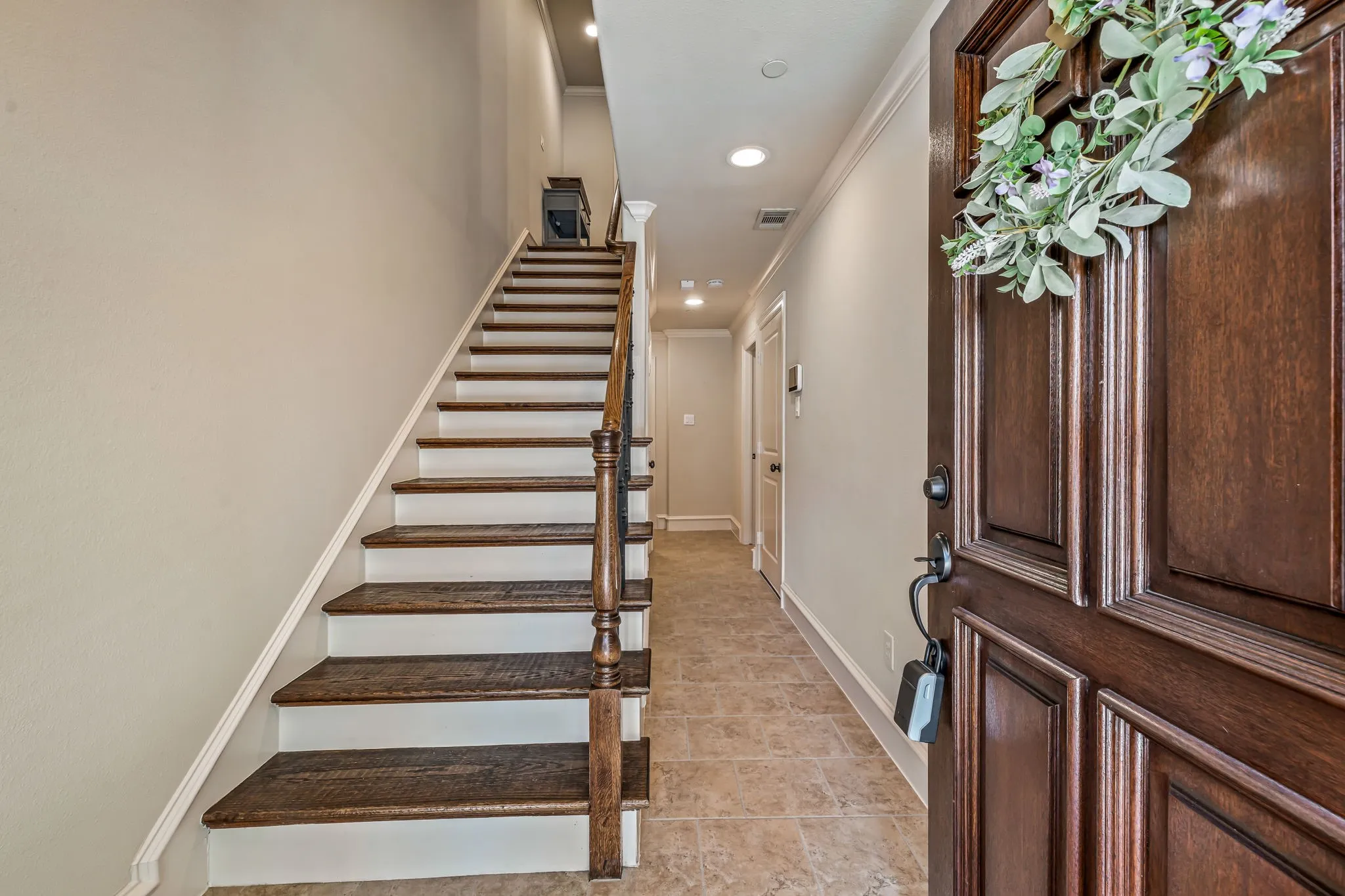 Townhouse For Sale in Dallas County , 1910 Hope Street 15, Dallas, Texas 75206, 3 Bedroom, 4 Bathroom, 2 Garage spaces, 1,758 Sqft, built in 2005, mls#21319960, Real Estate Agent in Dallas, Homes For Sale in Dallas county, Homes For Sale in Dallas, Realtor in Dallas Texas, Real Estate Brokerage Independent Realty Texas, Luminita Cordes Realtor