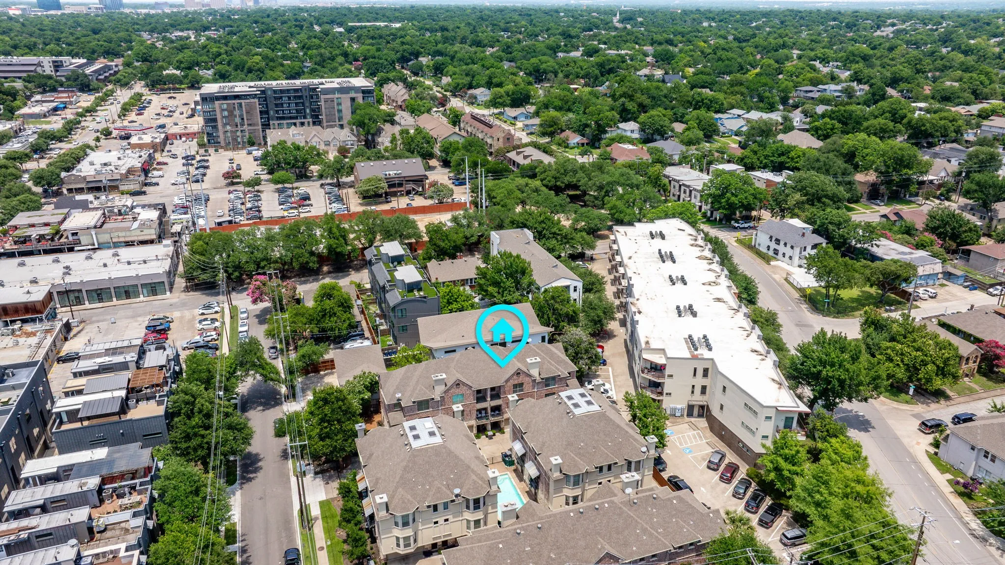 Townhouse For Sale in Dallas County , 1910 Hope Street 15, Dallas, Texas 75206, 3 Bedroom, 4 Bathroom, 2 Garage spaces, 1,758 Sqft, built in 2005, mls#21319960, Real Estate Agent in Dallas, Homes For Sale in Dallas county, Homes For Sale in Dallas, Realtor in Dallas Texas, Real Estate Brokerage Independent Realty Texas, Luminita Cordes Realtor