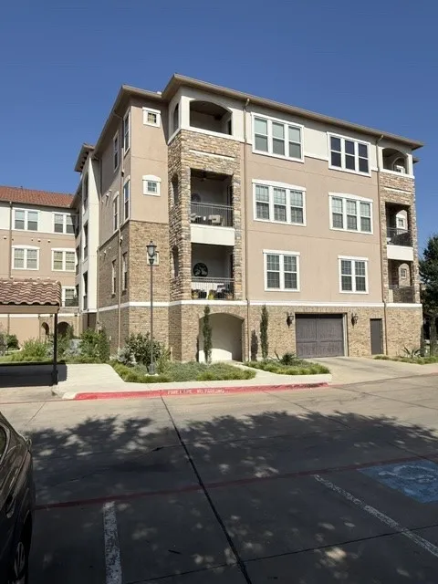 Condominium For Rent in Dallas County , 6631 Via Positano 211, Irving, Texas 75039, 2 Bedroom, 3 Bathroom, 1 Garage spaces, 1,977 Sqft, built in 2007, mls#21350488, Real Estate Agent in Irving, Homes For Rent in Dallas county, Homes For Rent in Irving, Realtor in Irving Texas, Real Estate Brokerage Independent Realty Texas, Luminita Cordes Realtor