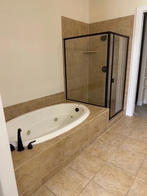Condominium For Rent in Dallas County , 6631 Via Positano 211, Irving, Texas 75039, 2 Bedroom, 3 Bathroom, 1 Garage spaces, 1,977 Sqft, built in 2007, mls#21350488, Real Estate Agent in Irving, Homes For Rent in Dallas county, Homes For Rent in Irving, Realtor in Irving Texas, Real Estate Brokerage Independent Realty Texas, Luminita Cordes Realtor