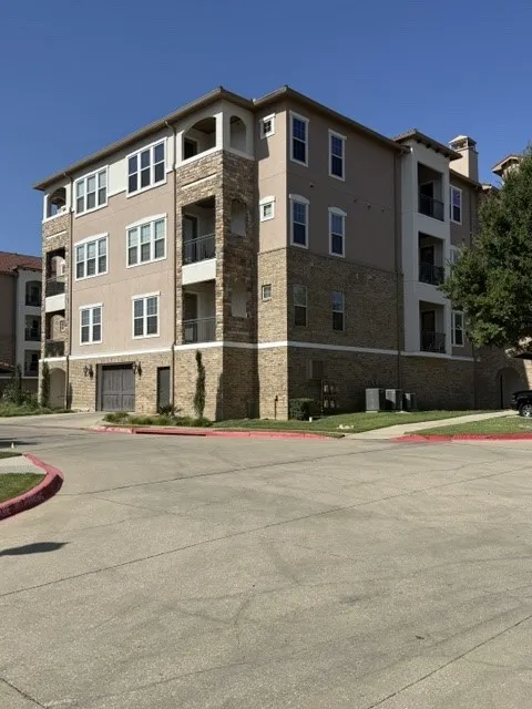 Condominium For Rent in Dallas County , 6631 Via Positano 211, Irving, Texas 75039, 2 Bedroom, 3 Bathroom, 1 Garage spaces, 1,977 Sqft, built in 2007, mls#21350488, Real Estate Agent in Irving, Homes For Rent in Dallas county, Homes For Rent in Irving, Realtor in Irving Texas, Real Estate Brokerage Independent Realty Texas, Luminita Cordes Realtor