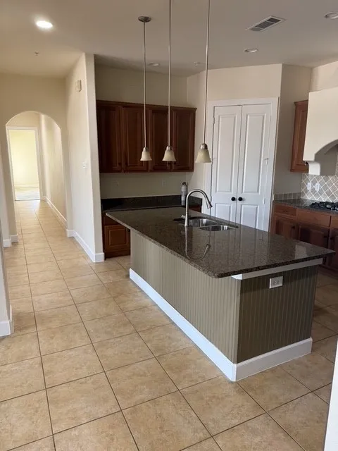 Condominium For Rent in Dallas County , 6631 Via Positano 211, Irving, Texas 75039, 2 Bedroom, 3 Bathroom, 1 Garage spaces, 1,977 Sqft, built in 2007, mls#21350488, Real Estate Agent in Irving, Homes For Rent in Dallas county, Homes For Rent in Irving, Realtor in Irving Texas, Real Estate Brokerage Independent Realty Texas, Luminita Cordes Realtor