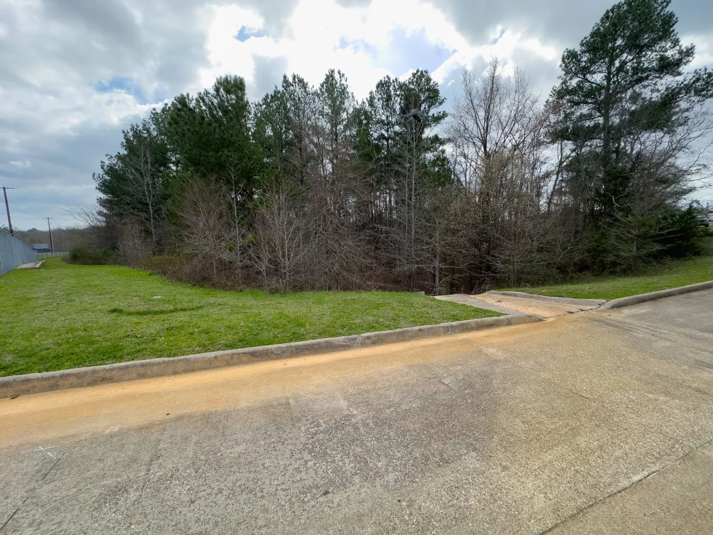 Unimproved Land For Sale in Gregg County , 3363 Fm 349, Kilgore, Texas 75662, 0, 0, Garage spaces, 0 Sqft, built in 0, Price $295,000, mls#21351426, Real Estate Agent in Kilgore, Homes For Sale in Gregg county, Homes For Sale in Kilgore, Realtor in Kilgore Texas, Real Estate Brokerage Independent Realty Texas, Luminita Cordes Realtor