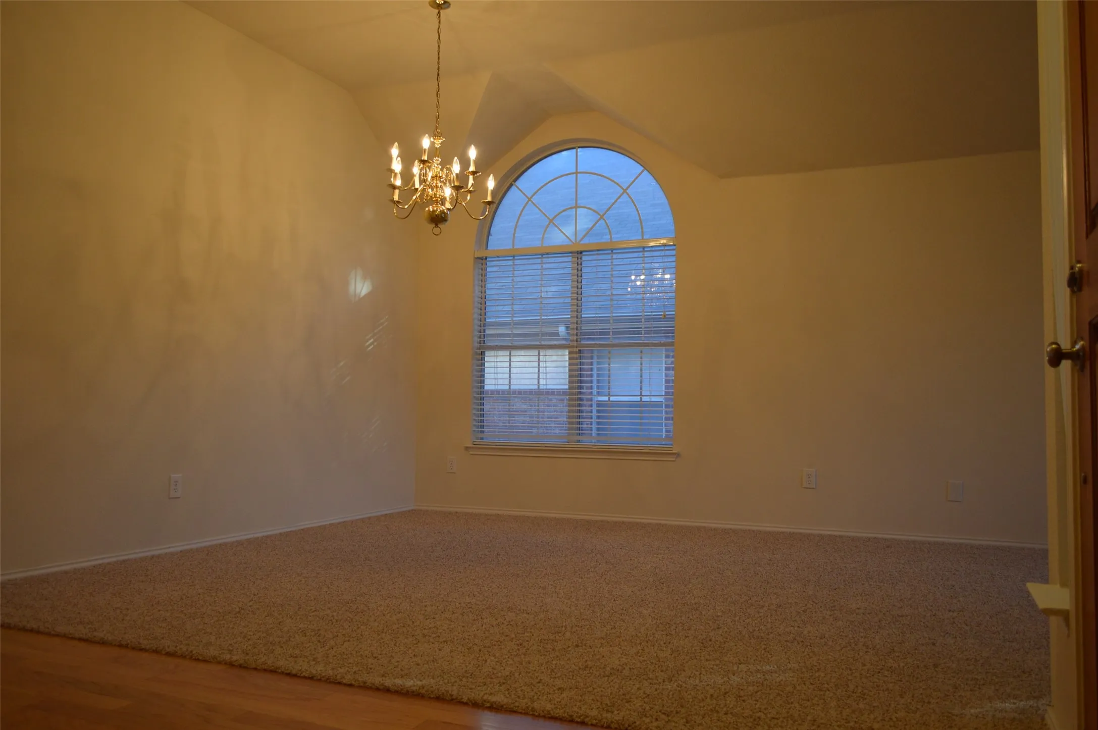Single Family Residence For Rent in Collin County , 7512 Sonoma Valley Drive, Frisco, Texas 75035, 3 Bedroom, 2 Bathroom, 2 Garage spaces, 2,212 Sqft, built in 1997, mls#21351427, Real Estate Agent in Frisco, Homes For Rent in Collin county, Homes For Rent in Frisco, Realtor in Frisco Texas, Real Estate Brokerage Independent Realty Texas, Luminita Cordes Realtor