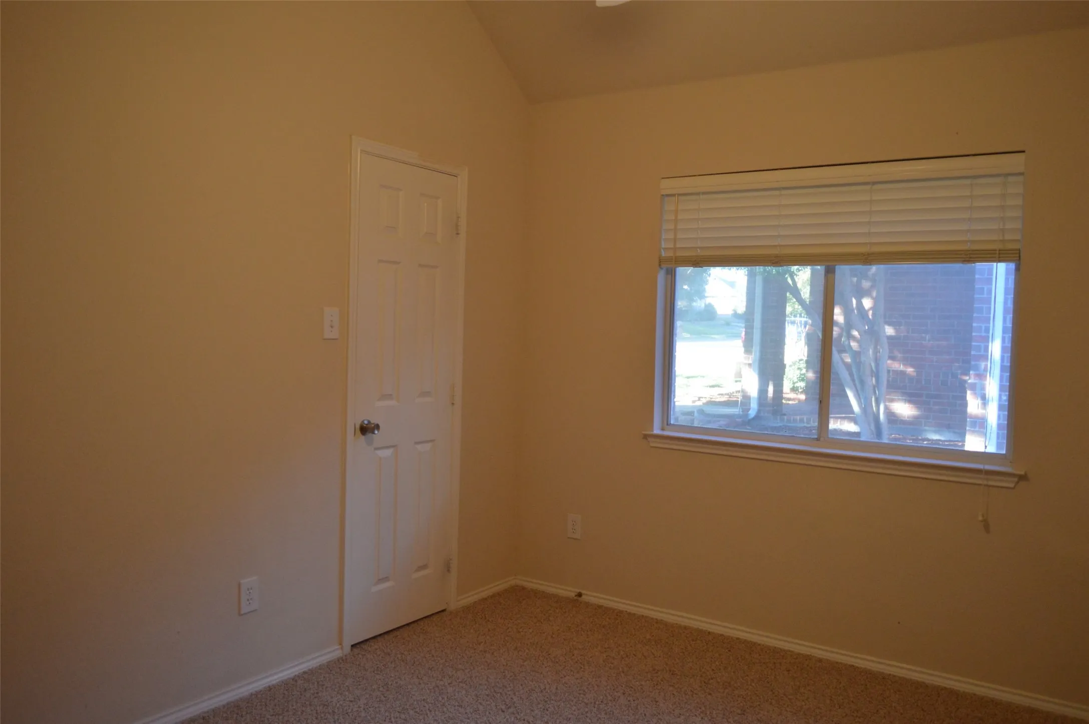 Single Family Residence For Rent in Collin County , 7512 Sonoma Valley Drive, Frisco, Texas 75035, 3 Bedroom, 2 Bathroom, 2 Garage spaces, 2,212 Sqft, built in 1997, mls#21351427, Real Estate Agent in Frisco, Homes For Rent in Collin county, Homes For Rent in Frisco, Realtor in Frisco Texas, Real Estate Brokerage Independent Realty Texas, Luminita Cordes Realtor