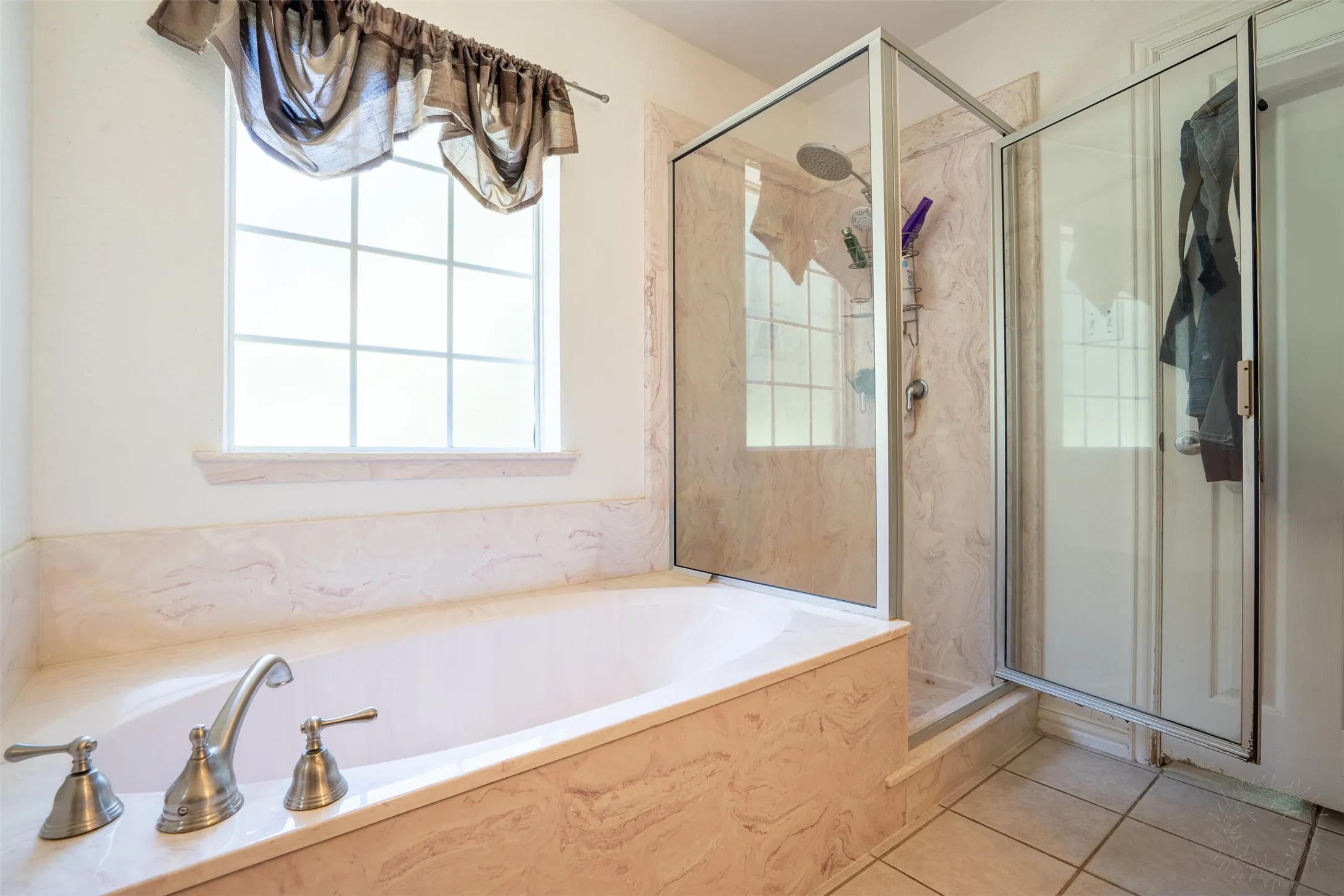 Garden tub with natural lighting
