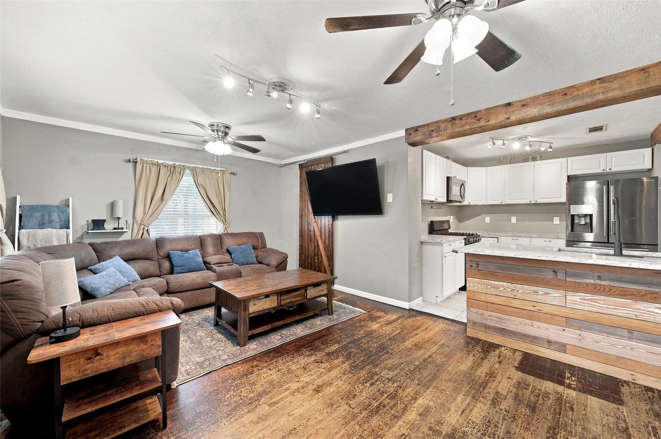 Single Family Residence For Sale in Mc Lennan County , 3116 Summer Avenue, Waco, Texas 76708, 3 Bedroom, 1 Bathroom, Garage spaces, 1,138 Sqft, built in 1950, mls#21350825, Real Estate Agent in Waco, Homes For Sale in Mc Lennan county, Homes For Sale in Waco, Realtor in Waco Texas, Real Estate Brokerage Independent Realty Texas, Luminita Cordes Realtor