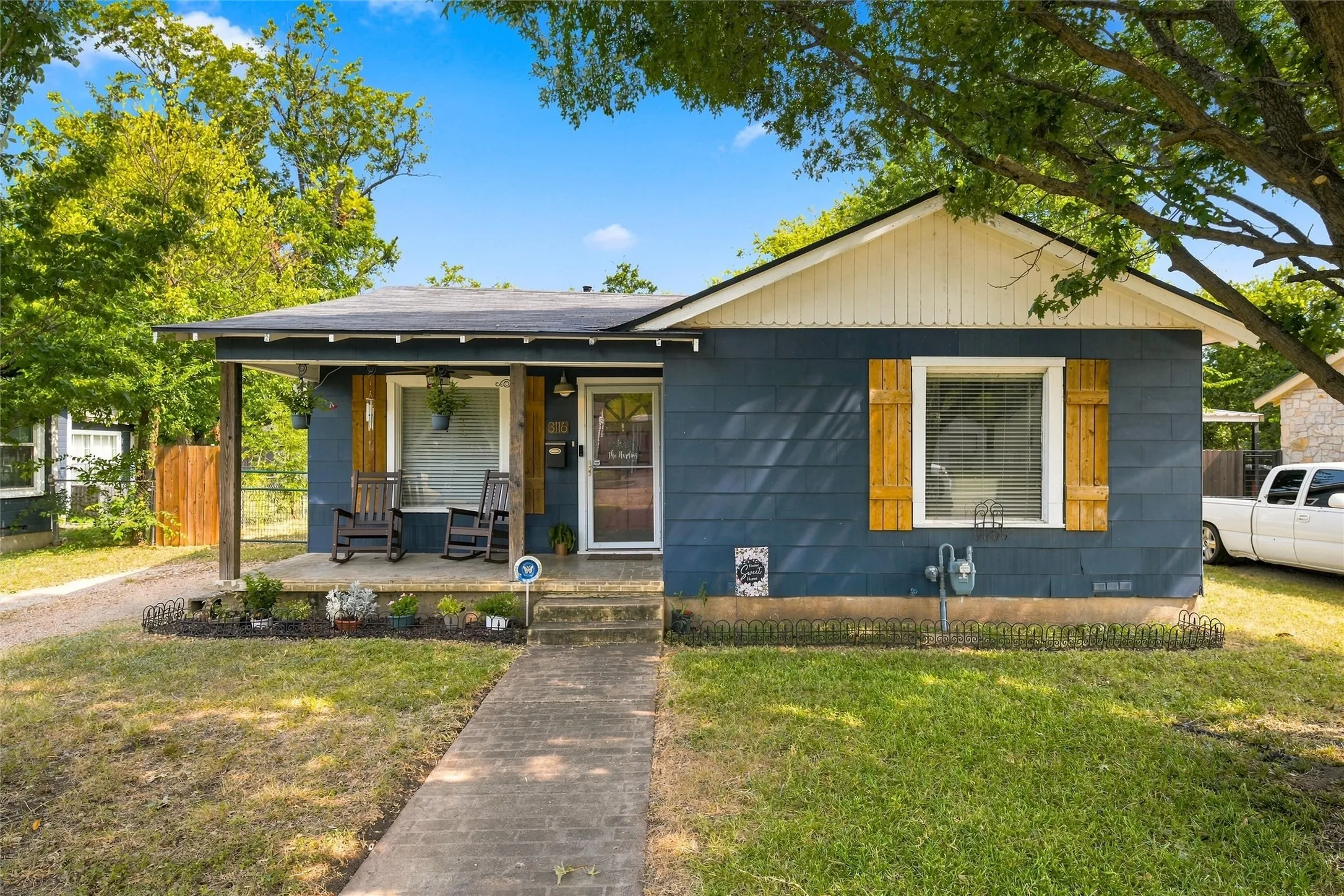 Single Family Residence For Sale in Mc Lennan County , 3116 Summer Avenue, Waco, Texas 76708, 3 Bedroom, 1 Bathroom, Garage spaces, 1,138 Sqft, built in 1950, mls#21350825, Real Estate Agent in Waco, Homes For Sale in Mc Lennan county, Homes For Sale in Waco, Realtor in Waco Texas, Real Estate Brokerage Independent Realty Texas, Luminita Cordes Realtor