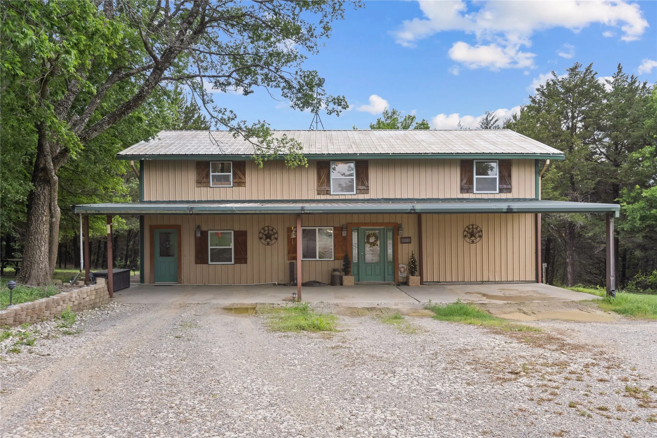 Single Family Residence For Sale in Fannin County , 1229 County Road 3105 37acres, Bonham, Texas 75418, 0, 0, Garage spaces, 4,680 Sqft, built in 2001, mls#21351355, Real Estate Agent in Bonham, Homes For Sale in Fannin county, Homes For Sale in Bonham, Realtor in Bonham Texas, Real Estate Brokerage Independent Realty Texas, Luminita Cordes Realtor