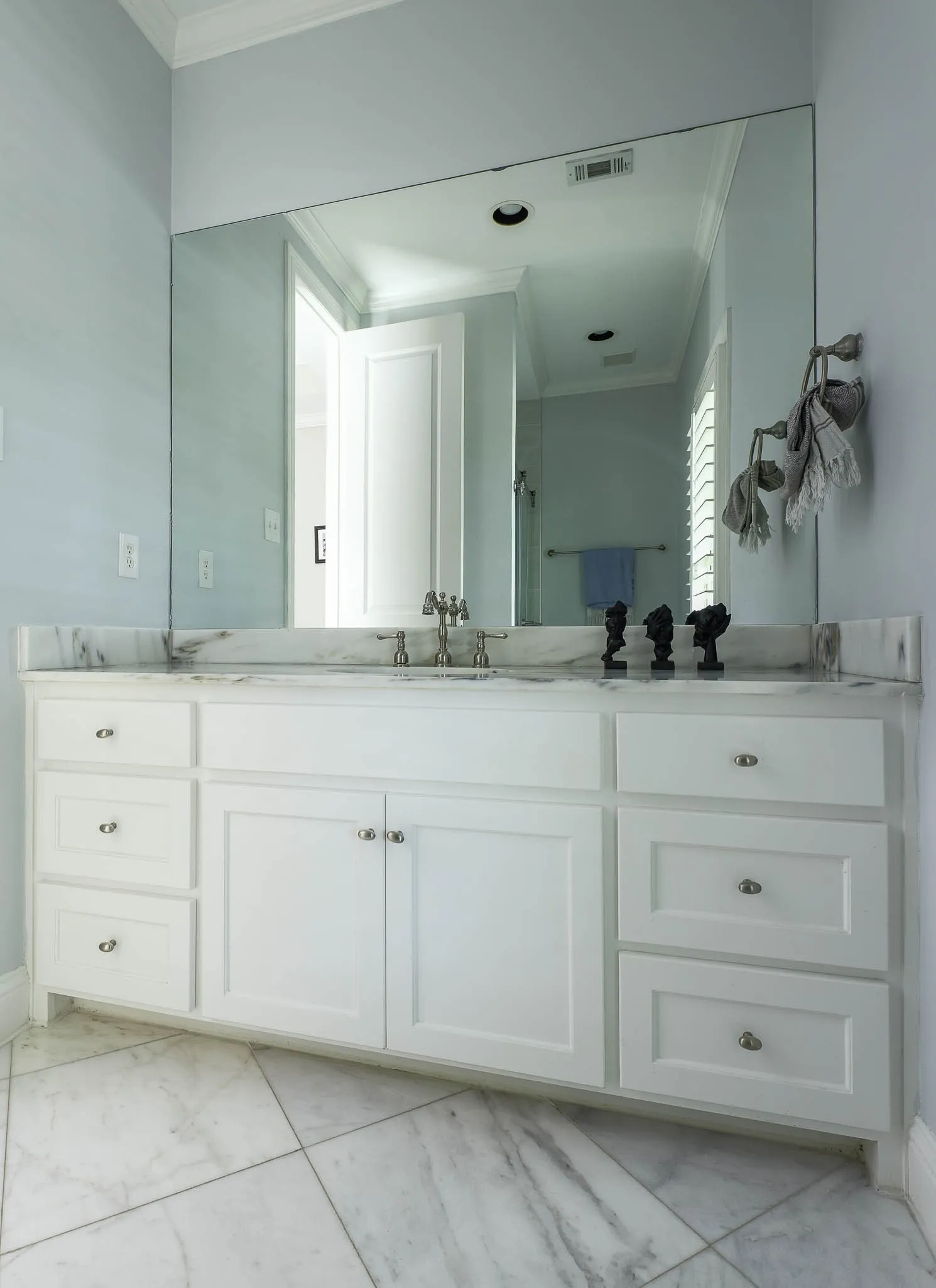 Single Family Residence For Sale in Dallas County , 7820 Bryn Mawr Drive, Dallas, Texas 75225, 6 Bedroom, 7 Bathroom, 2 Garage spaces, 5,486 Sqft, built in 2006, mls#21349404, Real Estate Agent in Dallas, Homes For Sale in Dallas county, Homes For Sale in Dallas, Realtor in Dallas Texas, Real Estate Brokerage Independent Realty Texas, Luminita Cordes Realtor