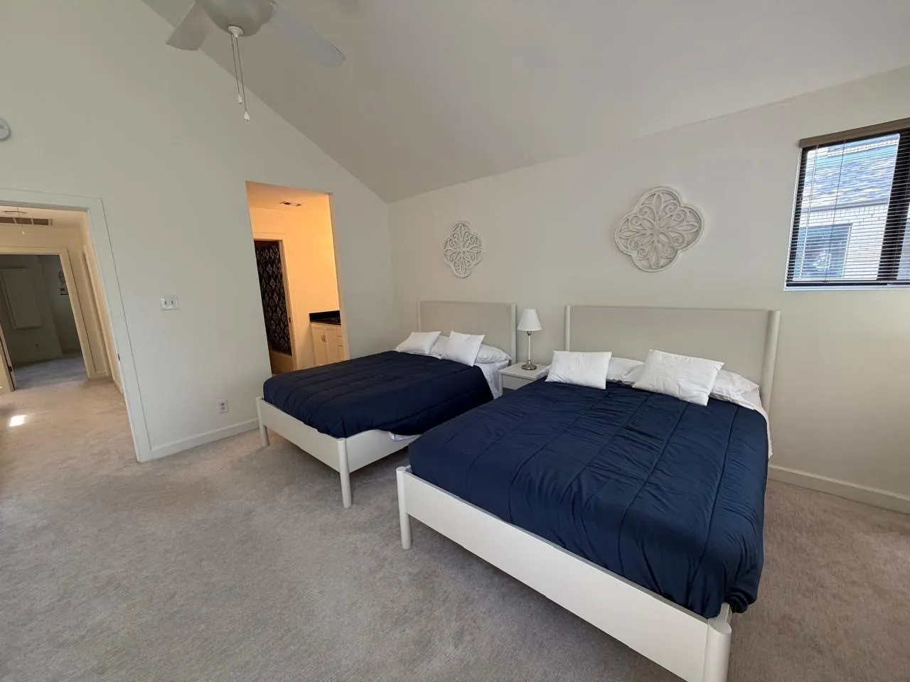 Townhouse For Sale in Tarrant County , 2633 Mccart Avenue, Fort Worth, Texas 76110, 2 Bedroom, 3 Bathroom, 2 Garage spaces, 1,680 Sqft, built in 1983, mls#21349084, Real Estate Agent in Fort Worth, Homes For Sale in Tarrant county, Homes For Sale in Fort Worth, Realtor in Fort Worth Texas, Real Estate Brokerage Independent Realty Texas, Luminita Cordes Realtor