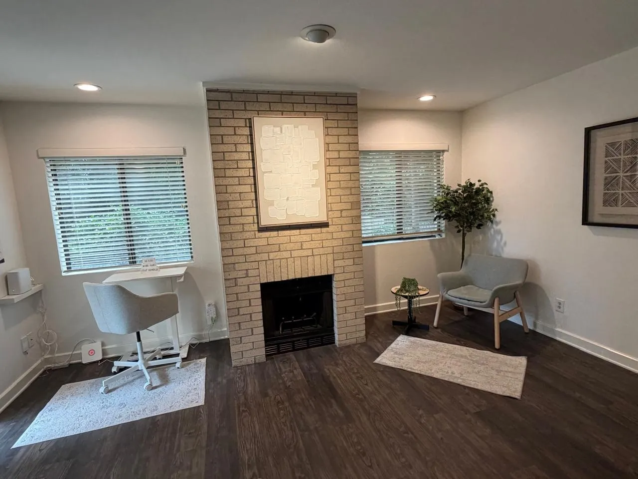 Townhouse For Sale in Tarrant County , 2633 Mccart Avenue, Fort Worth, Texas 76110, 2 Bedroom, 3 Bathroom, 2 Garage spaces, 1,680 Sqft, built in 1983, mls#21349084, Real Estate Agent in Fort Worth, Homes For Sale in Tarrant county, Homes For Sale in Fort Worth, Realtor in Fort Worth Texas, Real Estate Brokerage Independent Realty Texas, Luminita Cordes Realtor