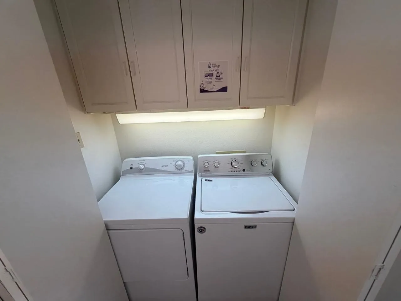 Townhouse For Sale in Tarrant County , 2633 Mccart Avenue, Fort Worth, Texas 76110, 2 Bedroom, 3 Bathroom, 2 Garage spaces, 1,680 Sqft, built in 1983, mls#21349084, Real Estate Agent in Fort Worth, Homes For Sale in Tarrant county, Homes For Sale in Fort Worth, Realtor in Fort Worth Texas, Real Estate Brokerage Independent Realty Texas, Luminita Cordes Realtor