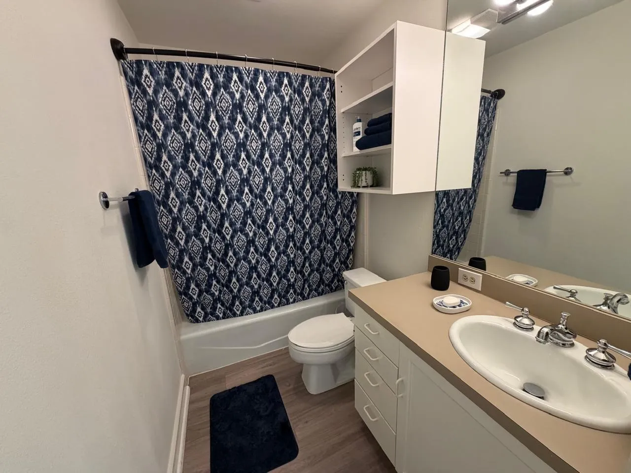 Townhouse For Sale in Tarrant County , 2633 Mccart Avenue, Fort Worth, Texas 76110, 2 Bedroom, 3 Bathroom, 2 Garage spaces, 1,680 Sqft, built in 1983, mls#21349084, Real Estate Agent in Fort Worth, Homes For Sale in Tarrant county, Homes For Sale in Fort Worth, Realtor in Fort Worth Texas, Real Estate Brokerage Independent Realty Texas, Luminita Cordes Realtor