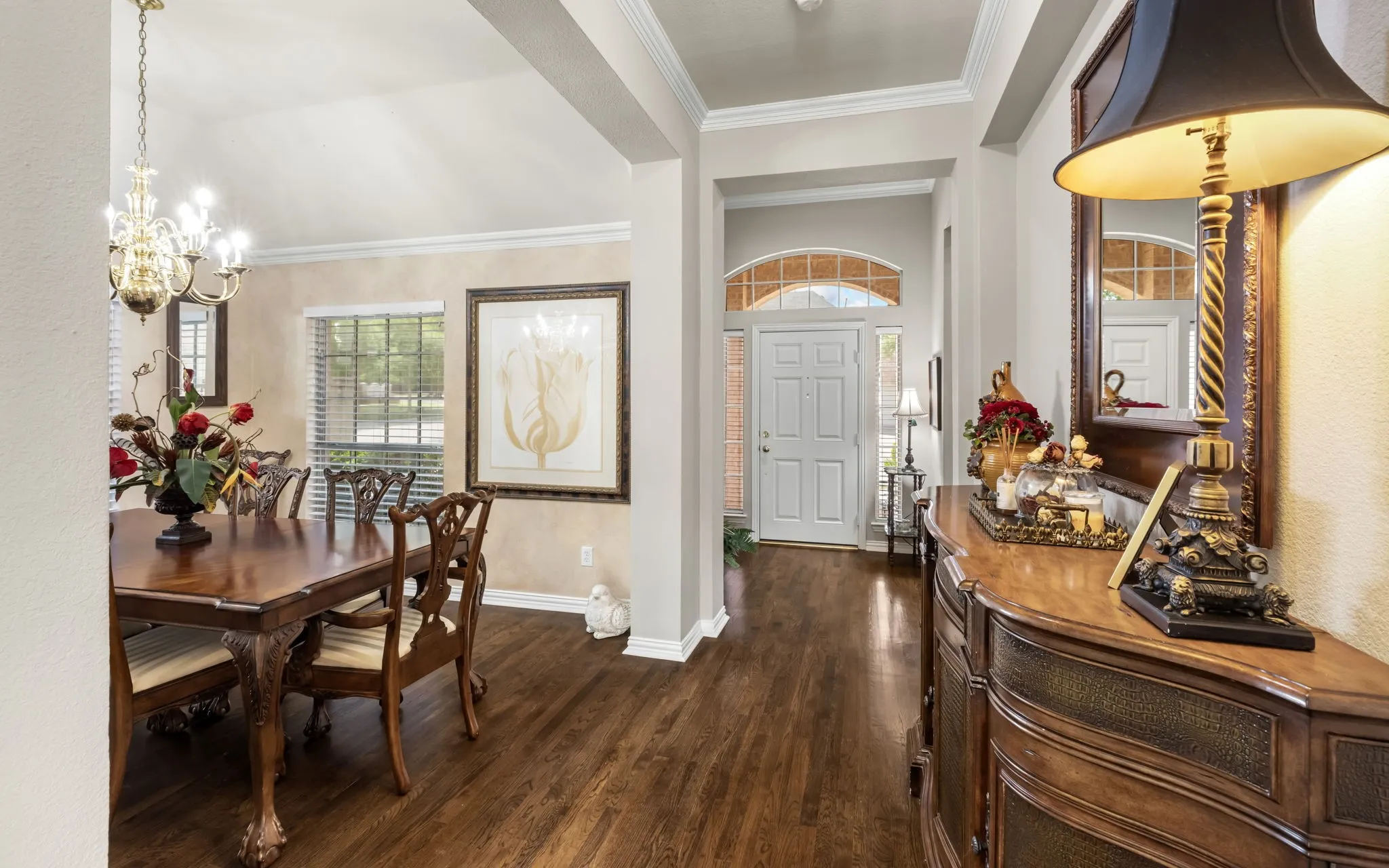 Single Family Residence For Sale in Collin County , 809 Lake Point Circle, Mc Kinney, Texas 75072, 3 Bedroom, 3 Bathroom, 2 Garage spaces, 2,300 Sqft, built in 1998, mls#21346156, Real Estate Agent in Mc Kinney, Homes For Sale in Collin county, Homes For Sale in Mc Kinney, Realtor in Mc Kinney Texas, Real Estate Brokerage Independent Realty Texas, Luminita Cordes Realtor
