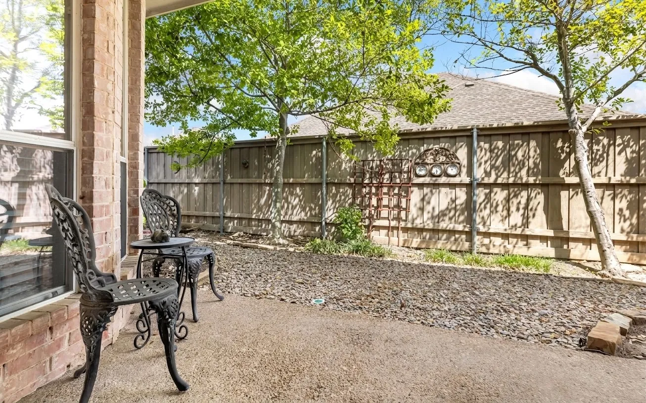 Single Family Residence For Sale in Collin County , 809 Lake Point Circle, Mc Kinney, Texas 75072, 3 Bedroom, 3 Bathroom, 2 Garage spaces, 2,300 Sqft, built in 1998, mls#21346156, Real Estate Agent in Mc Kinney, Homes For Sale in Collin county, Homes For Sale in Mc Kinney, Realtor in Mc Kinney Texas, Real Estate Brokerage Independent Realty Texas, Luminita Cordes Realtor