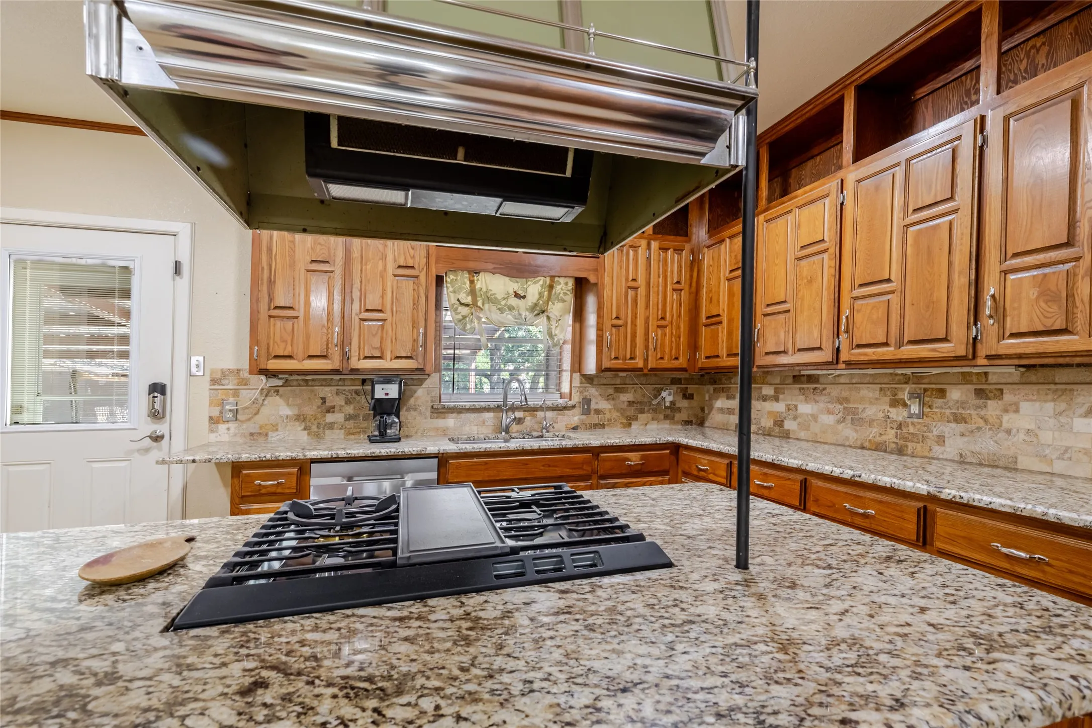 Single Family Residence For Sale in Eastland County , 1308 W 14th Street, Cisco, Texas 76437, 4 Bedroom, 3 Bathroom, Garage spaces, 2,646 Sqft, built in 1980, mls#21350528, Real Estate Agent in Cisco, Homes For Sale in Eastland county, Homes For Sale in Cisco, Realtor in Cisco Texas, Real Estate Brokerage Independent Realty Texas, Luminita Cordes Realtor