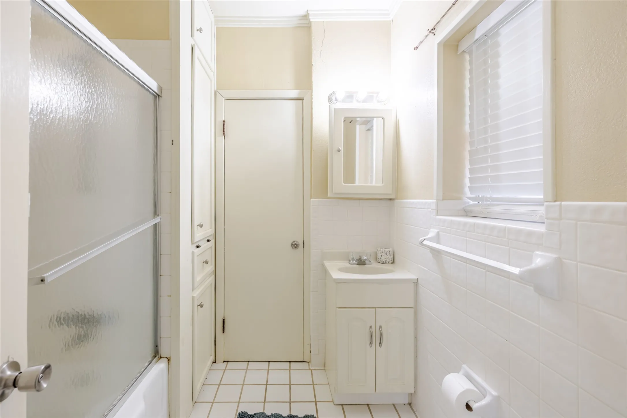 Single Family Residence For Sale in Eastland County , 1308 W 14th Street, Cisco, Texas 76437, 4 Bedroom, 3 Bathroom, Garage spaces, 2,646 Sqft, built in 1980, mls#21350528, Real Estate Agent in Cisco, Homes For Sale in Eastland county, Homes For Sale in Cisco, Realtor in Cisco Texas, Real Estate Brokerage Independent Realty Texas, Luminita Cordes Realtor