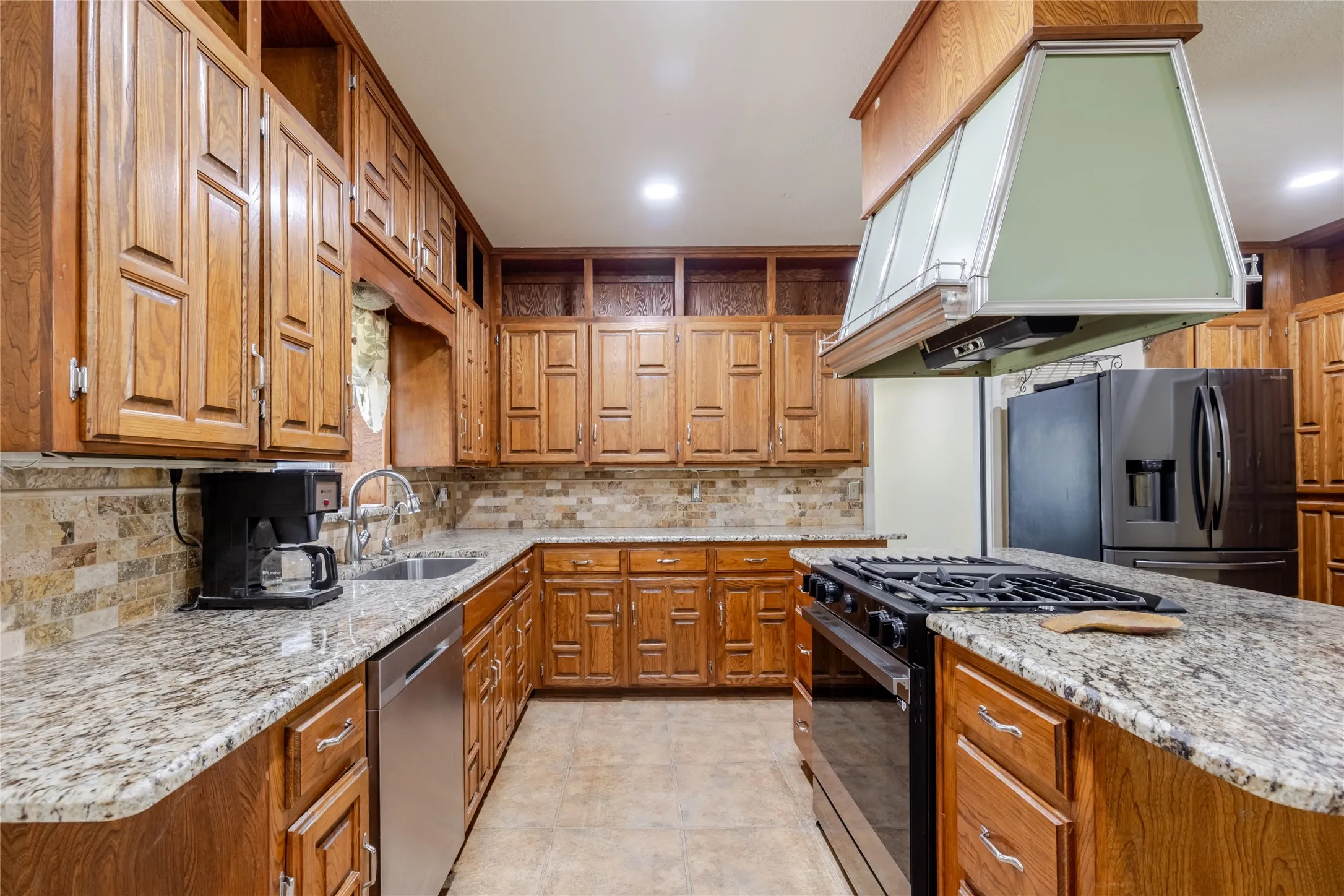 Single Family Residence For Sale in Eastland County , 1308 W 14th Street, Cisco, Texas 76437, 4 Bedroom, 3 Bathroom, Garage spaces, 2,646 Sqft, built in 1980, mls#21350528, Real Estate Agent in Cisco, Homes For Sale in Eastland county, Homes For Sale in Cisco, Realtor in Cisco Texas, Real Estate Brokerage Independent Realty Texas, Luminita Cordes Realtor