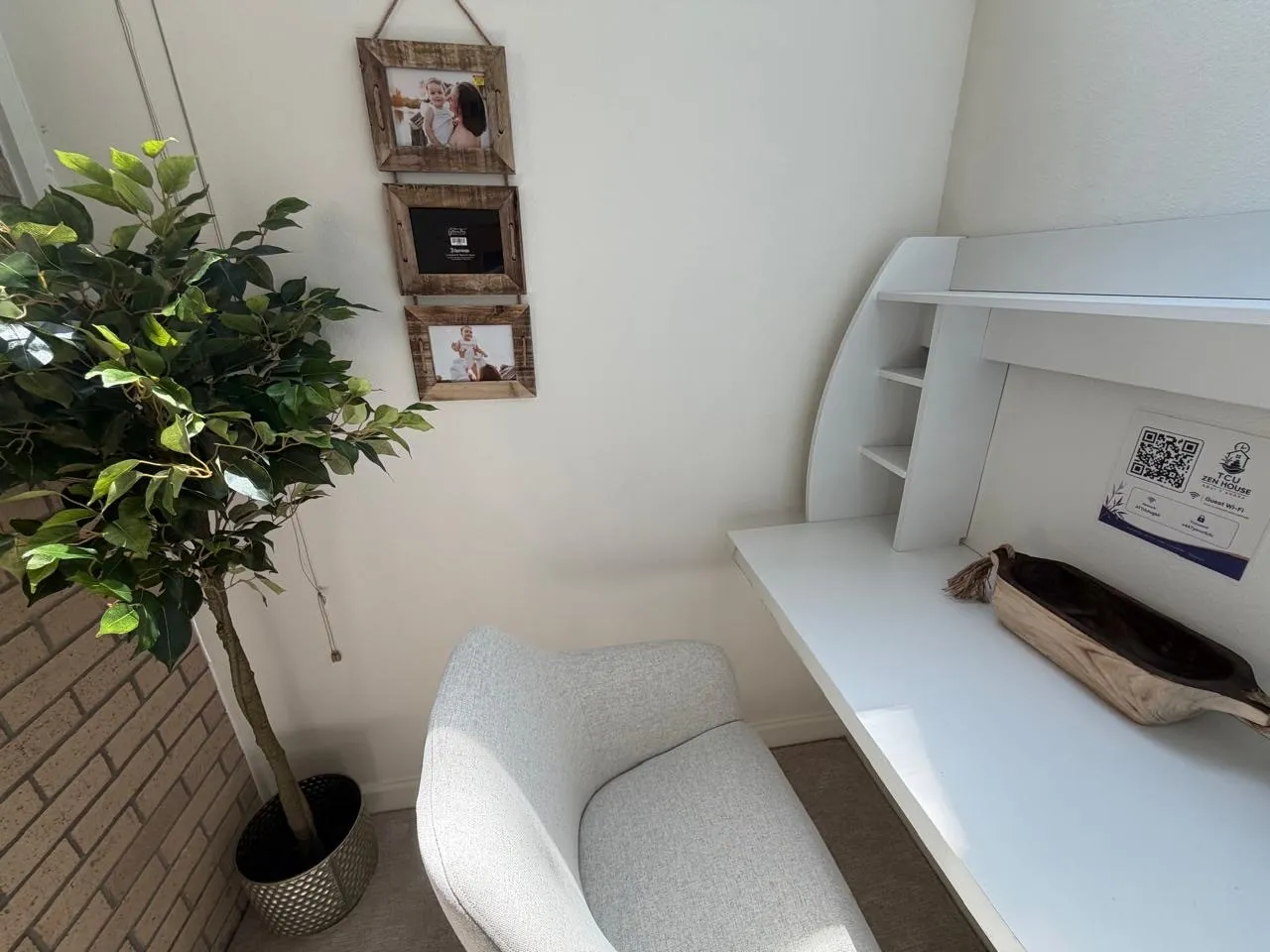 Townhouse For Rent in Tarrant County , 2633 Mccart Avenue, Fort Worth, Texas 76110, 2 Bedrooms, 3 Bathrooms, 2 Garage spaces, 1,680 Sqft, built in 1983, Price $2,500, mls#21351453, Real Estate Agent in Fort Worth, Homes For Rent in Tarrant county, Homes For Rent in Fort Worth, Realtor in Fort Worth Texas, Real Estate Brokerage Independent Realty Texas, Luminita Cordes Realtor