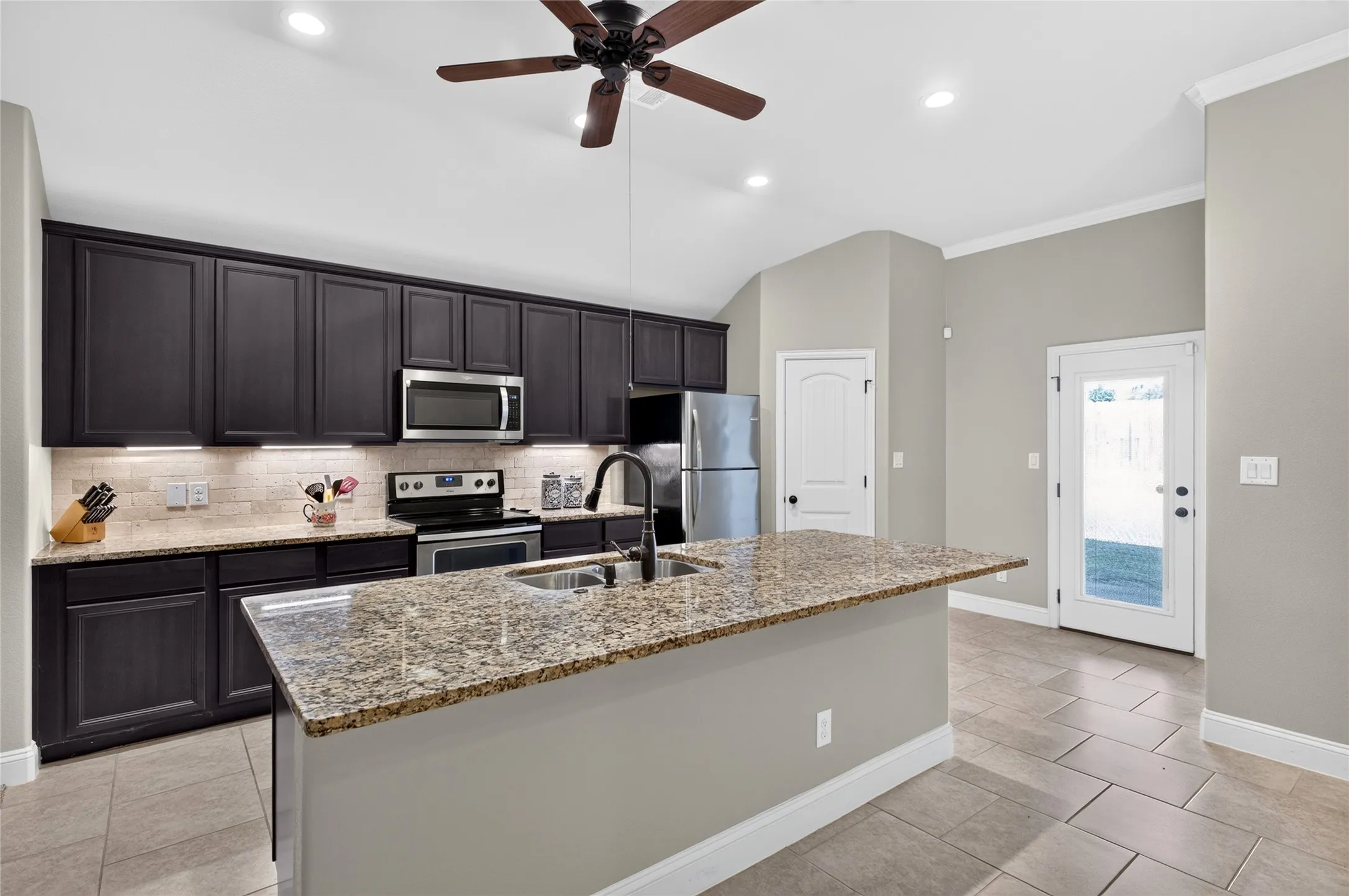 Spacious and functional kitchen