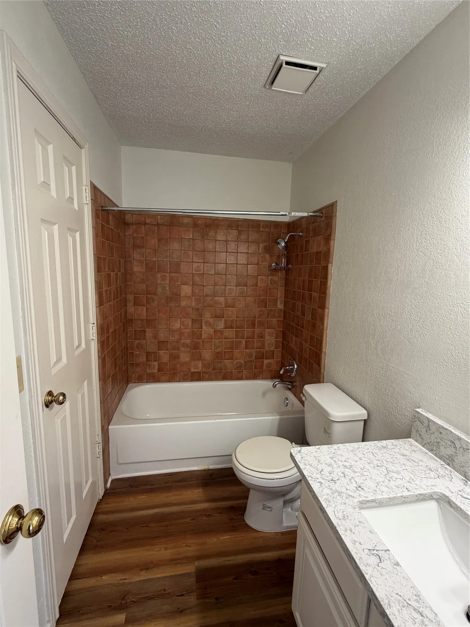 Townhouse For Rent in Collin County , 17715 Windflower Way 107, Dallas, Texas 75252, 3 Bedroom, 3 Bathroom, 2 Garage spaces, 2,374 Sqft, built in 1985, mls#21351454, Real Estate Agent in Dallas, Homes For Rent in Collin county, Homes For Rent in Dallas, Realtor in Dallas Texas, Real Estate Brokerage Independent Realty Texas, Luminita Cordes Realtor