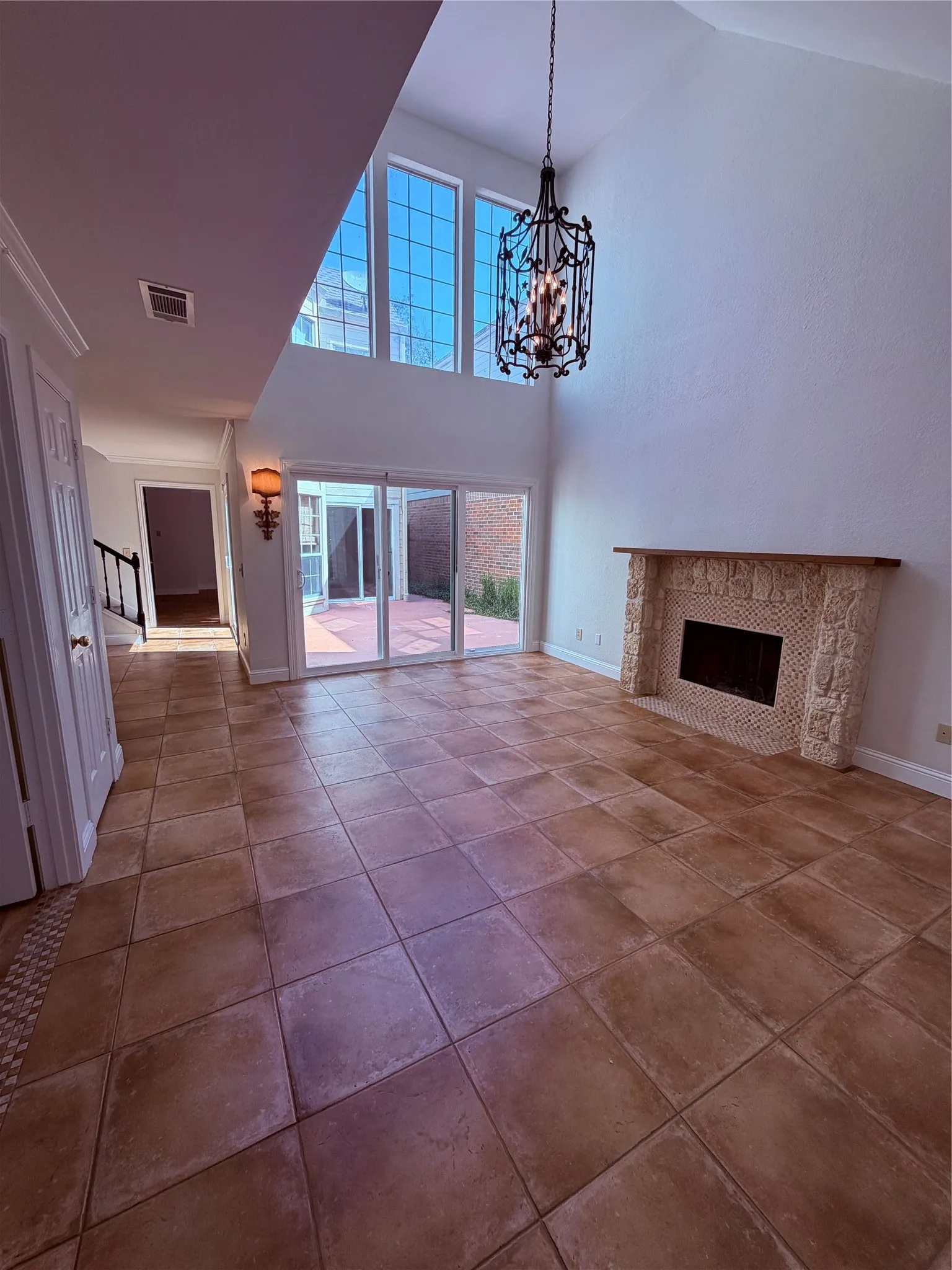 Townhouse For Rent in Collin County , 17715 Windflower Way 107, Dallas, Texas 75252, 3 Bedroom, 3 Bathroom, 2 Garage spaces, 2,374 Sqft, built in 1985, mls#21351454, Real Estate Agent in Dallas, Homes For Rent in Collin county, Homes For Rent in Dallas, Realtor in Dallas Texas, Real Estate Brokerage Independent Realty Texas, Luminita Cordes Realtor