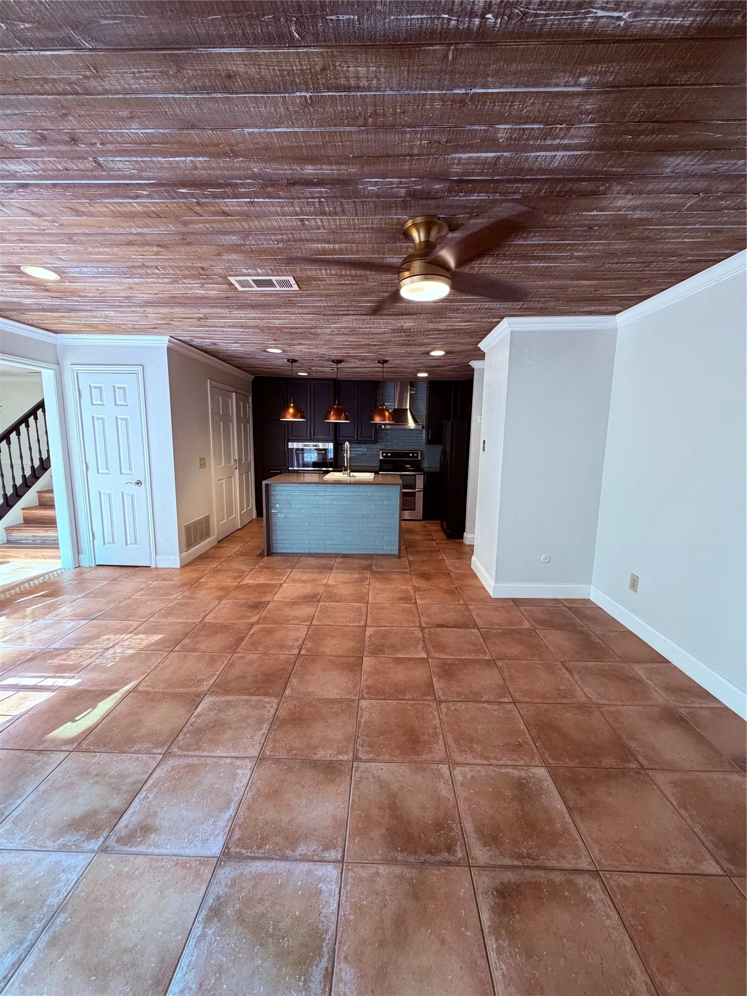 Townhouse For Rent in Collin County , 17715 Windflower Way 107, Dallas, Texas 75252, 3 Bedroom, 3 Bathroom, 2 Garage spaces, 2,374 Sqft, built in 1985, mls#21351454, Real Estate Agent in Dallas, Homes For Rent in Collin county, Homes For Rent in Dallas, Realtor in Dallas Texas, Real Estate Brokerage Independent Realty Texas, Luminita Cordes Realtor