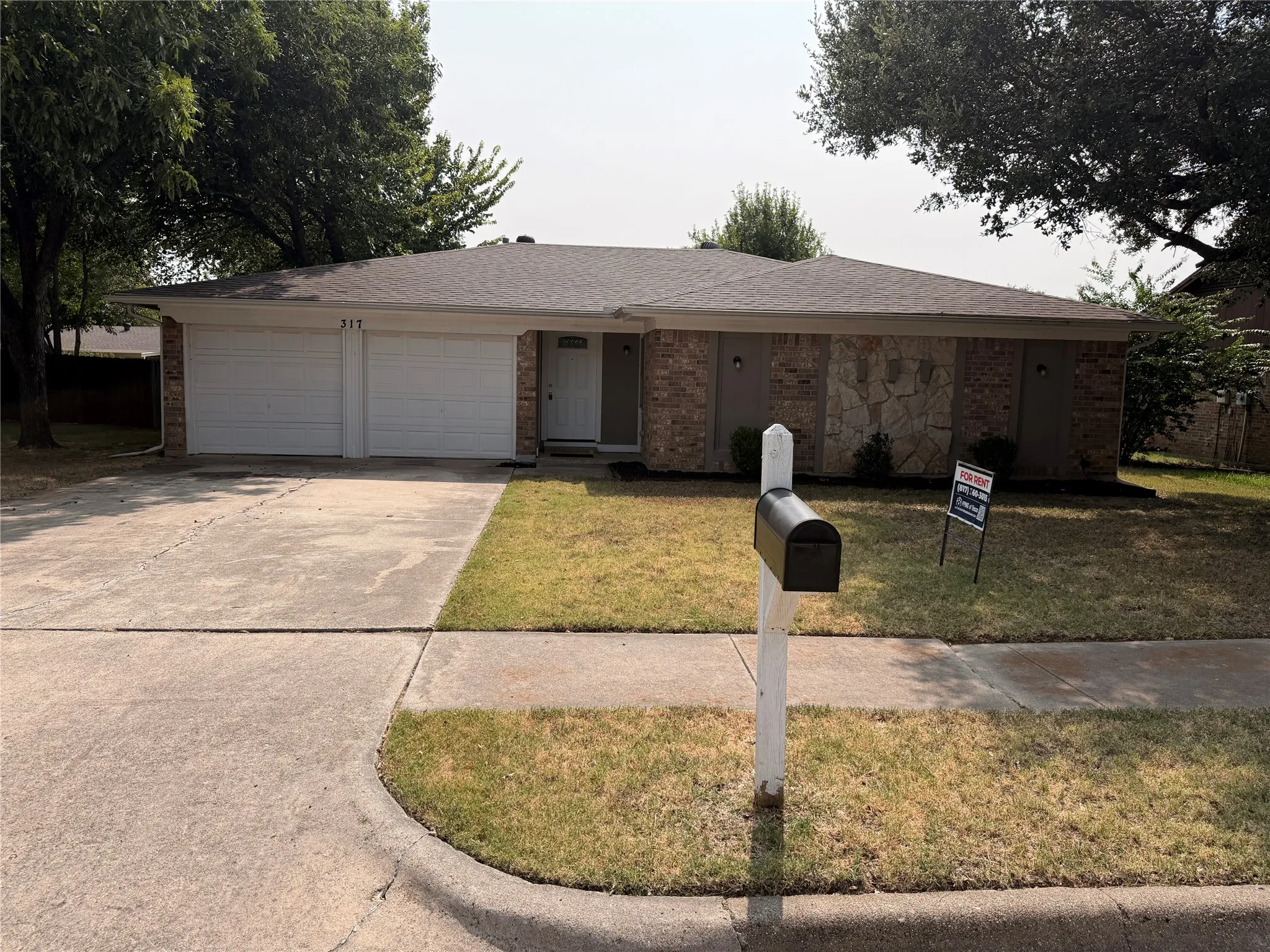 Single Family Residence For Rent in Tarrant County , 317 Apache Trail, Keller, Texas 76248, 3 Bedroom, 2 Bathroom, 2 Garage spaces, 1,376 Sqft, built in 1978, mls#21351458, Real Estate Agent in Keller, Homes For Rent in Tarrant county, Homes For Rent in Keller, Realtor in Keller Texas, Real Estate Brokerage Independent Realty Texas, Luminita Cordes Realtor
