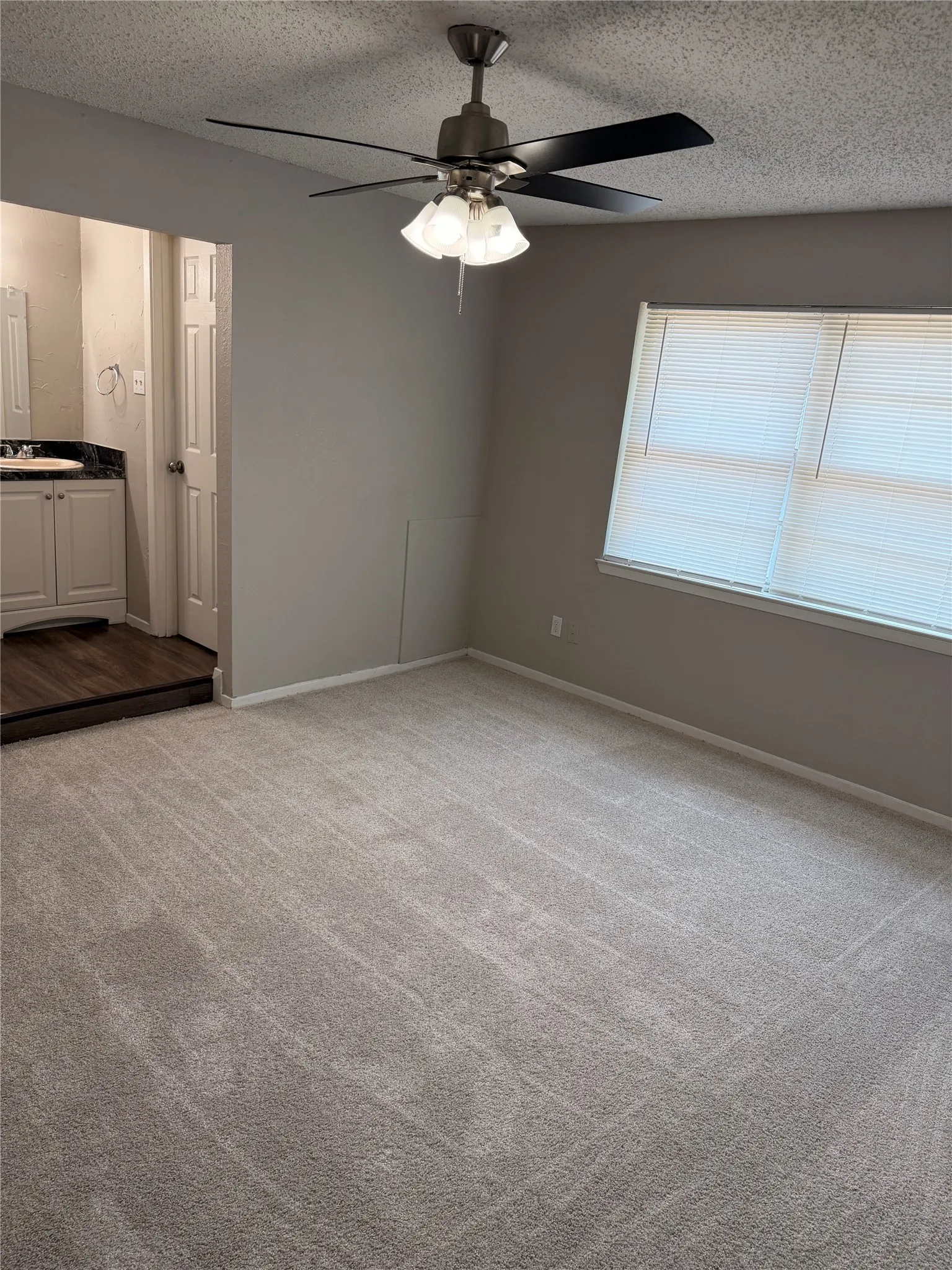 Single Family Residence For Rent in Tarrant County , 317 Apache Trail, Keller, Texas 76248, 3 Bedroom, 2 Bathroom, 2 Garage spaces, 1,376 Sqft, built in 1978, mls#21351458, Real Estate Agent in Keller, Homes For Rent in Tarrant county, Homes For Rent in Keller, Realtor in Keller Texas, Real Estate Brokerage Independent Realty Texas, Luminita Cordes Realtor