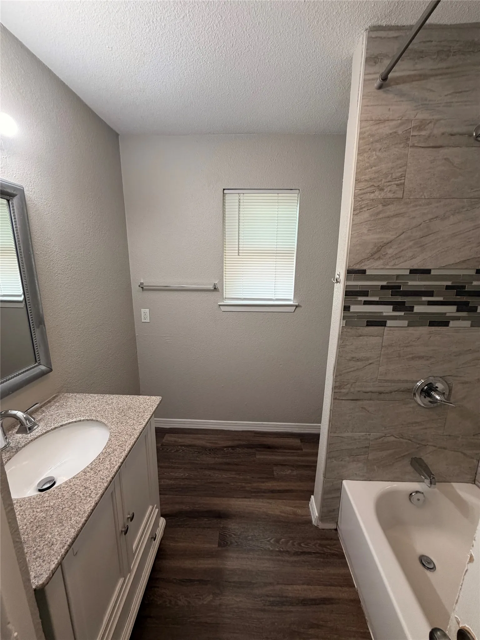Single Family Residence For Rent in Tarrant County , 317 Apache Trail, Keller, Texas 76248, 3 Bedroom, 2 Bathroom, 2 Garage spaces, 1,376 Sqft, built in 1978, mls#21351458, Real Estate Agent in Keller, Homes For Rent in Tarrant county, Homes For Rent in Keller, Realtor in Keller Texas, Real Estate Brokerage Independent Realty Texas, Luminita Cordes Realtor