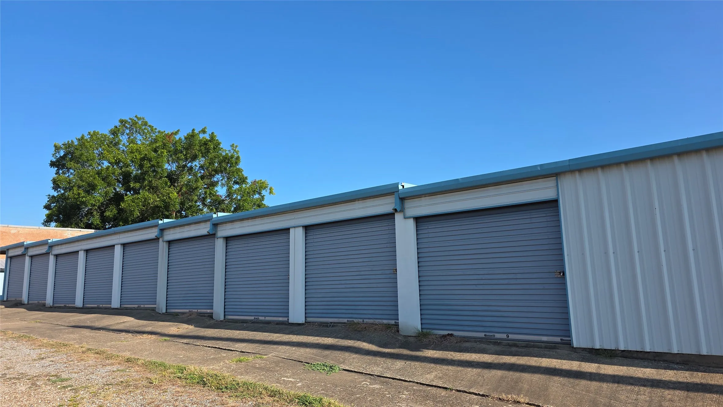 Storage buildings average 75-80% occupancy