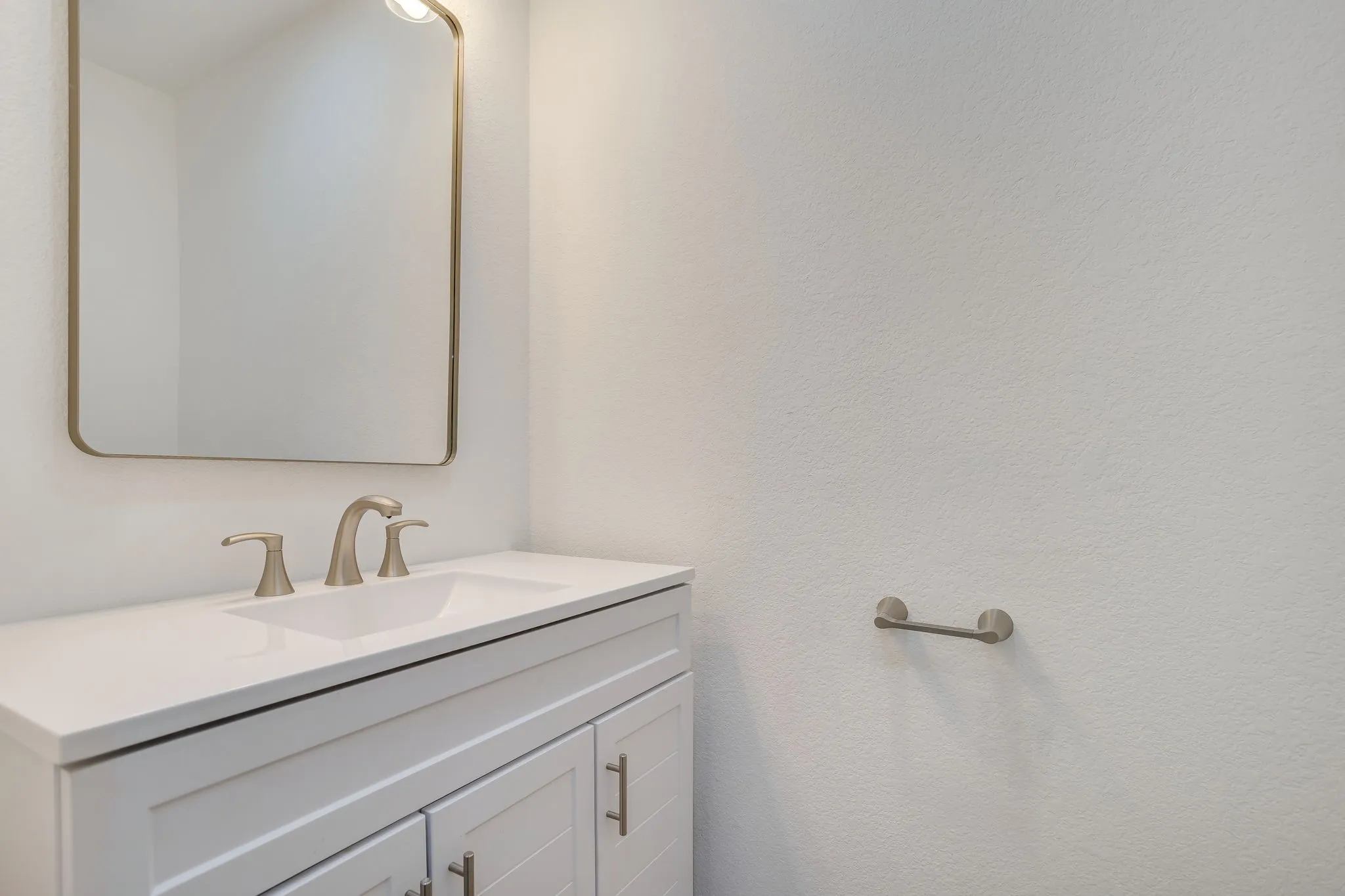 Single Family Residence For Sale in Tarrant County , 8613 Marys Creek Drive, Benbrook, Texas 76116, 3 Bedroom, 3 Bathroom, 2 Garage spaces, 2,198 Sqft, built in 1967, Price $499,000, mls#21351418, Real Estate Agent in Benbrook, Homes For Sale in Tarrant county, Homes For Sale in Benbrook, Realtor in Benbrook Texas, Real Estate Brokerage Independent Realty Texas, Luminita Cordes Realtor