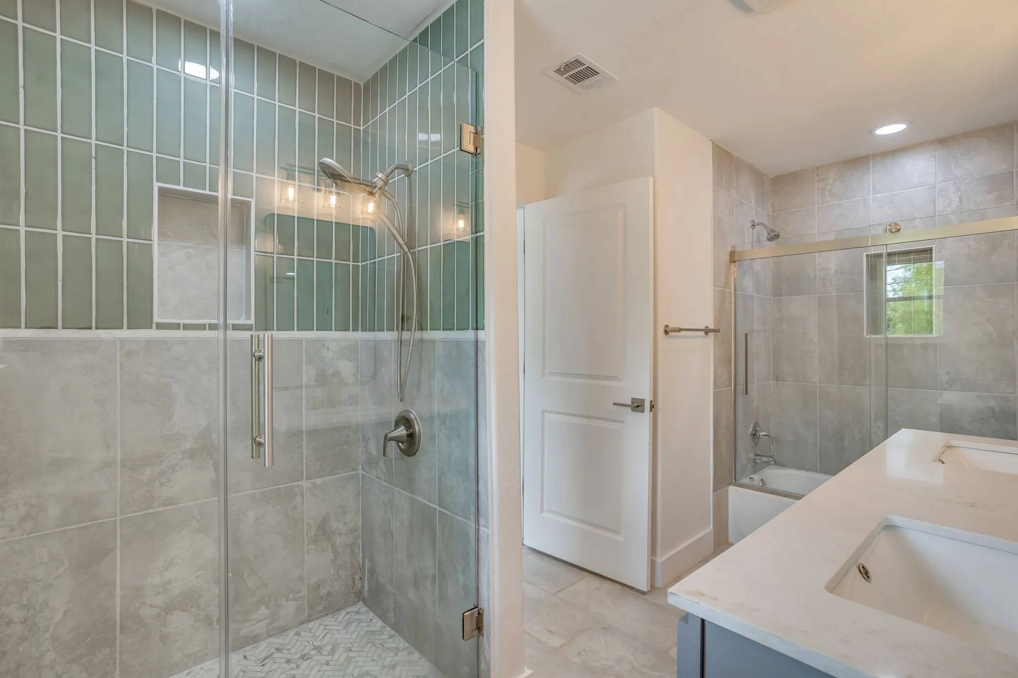 Single Family Residence For Sale in Tarrant County , 8613 Marys Creek Drive, Benbrook, Texas 76116, 3 Bedroom, 3 Bathroom, 2 Garage spaces, 2,198 Sqft, built in 1967, Price $499,000, mls#21351418, Real Estate Agent in Benbrook, Homes For Sale in Tarrant county, Homes For Sale in Benbrook, Realtor in Benbrook Texas, Real Estate Brokerage Independent Realty Texas, Luminita Cordes Realtor