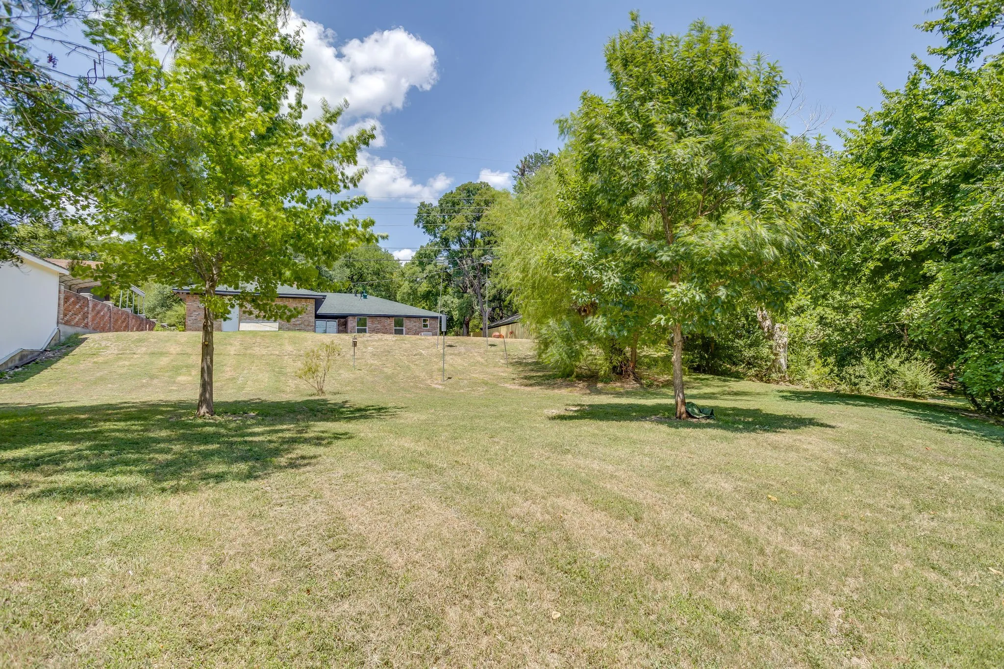 Single Family Residence For Sale in Tarrant County , 8613 Marys Creek Drive, Benbrook, Texas 76116, 3 Bedroom, 3 Bathroom, 2 Garage spaces, 2,198 Sqft, built in 1967, Price $499,000, mls#21351418, Real Estate Agent in Benbrook, Homes For Sale in Tarrant county, Homes For Sale in Benbrook, Realtor in Benbrook Texas, Real Estate Brokerage Independent Realty Texas, Luminita Cordes Realtor