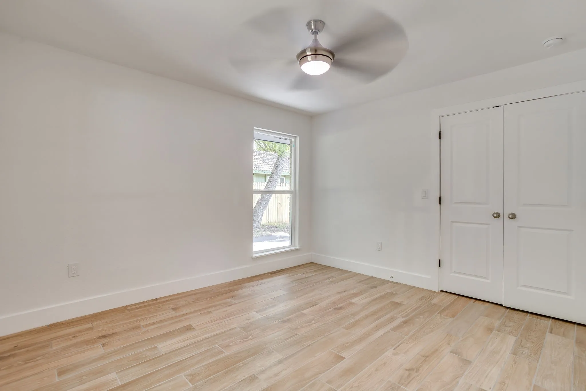 Single Family Residence For Sale in Tarrant County , 8613 Marys Creek Drive, Benbrook, Texas 76116, 3 Bedroom, 3 Bathroom, 2 Garage spaces, 2,198 Sqft, built in 1967, Price $499,000, mls#21351418, Real Estate Agent in Benbrook, Homes For Sale in Tarrant county, Homes For Sale in Benbrook, Realtor in Benbrook Texas, Real Estate Brokerage Independent Realty Texas, Luminita Cordes Realtor