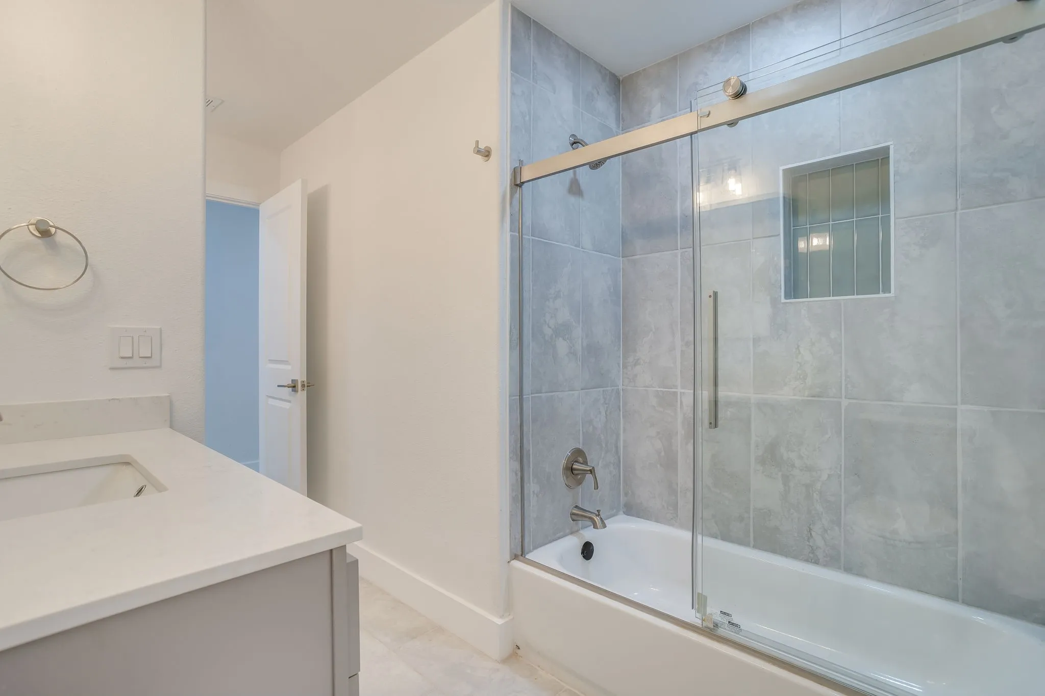 Single Family Residence For Sale in Tarrant County , 8613 Marys Creek Drive, Benbrook, Texas 76116, 3 Bedroom, 3 Bathroom, 2 Garage spaces, 2,198 Sqft, built in 1967, Price $499,000, mls#21351418, Real Estate Agent in Benbrook, Homes For Sale in Tarrant county, Homes For Sale in Benbrook, Realtor in Benbrook Texas, Real Estate Brokerage Independent Realty Texas, Luminita Cordes Realtor