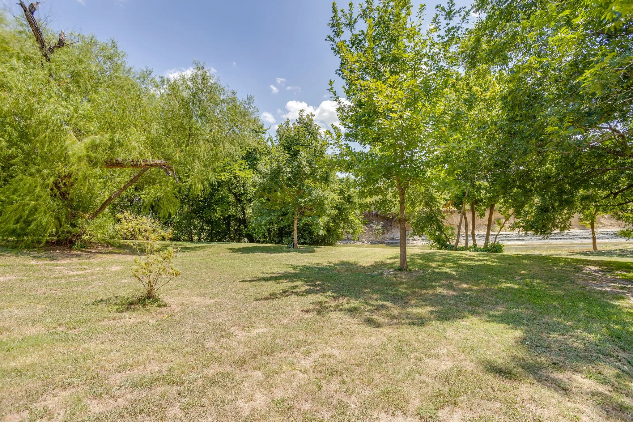 Single Family Residence For Sale in Tarrant County , 8613 Marys Creek Drive, Benbrook, Texas 76116, 3 Bedroom, 3 Bathroom, 2 Garage spaces, 2,198 Sqft, built in 1967, Price $499,000, mls#21351418, Real Estate Agent in Benbrook, Homes For Sale in Tarrant county, Homes For Sale in Benbrook, Realtor in Benbrook Texas, Real Estate Brokerage Independent Realty Texas, Luminita Cordes Realtor