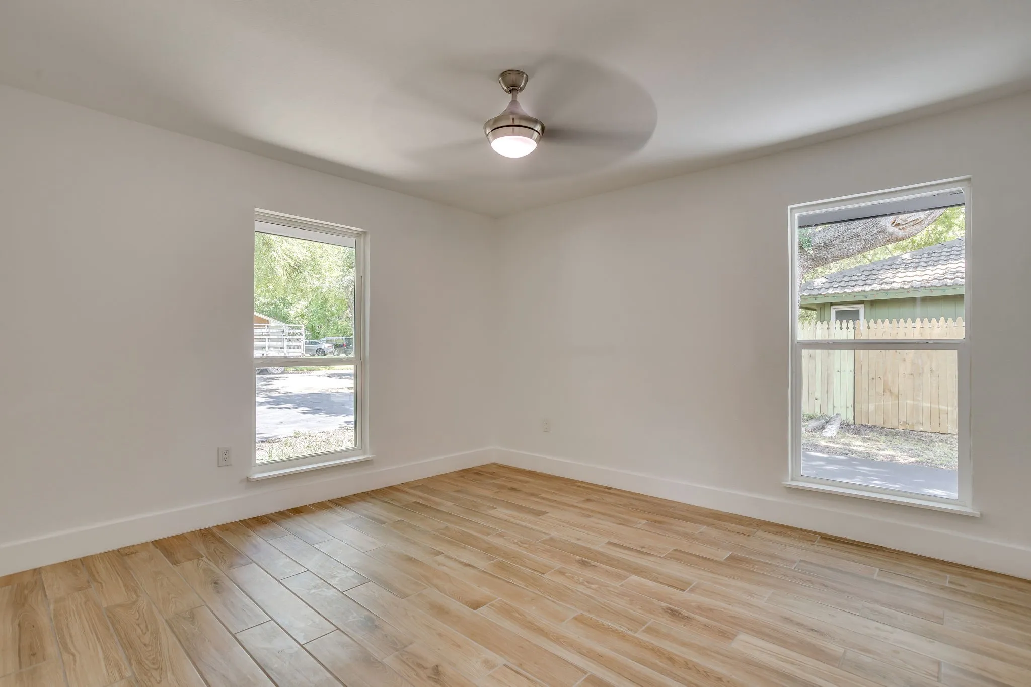 Single Family Residence For Sale in Tarrant County , 8613 Marys Creek Drive, Benbrook, Texas 76116, 3 Bedroom, 3 Bathroom, 2 Garage spaces, 2,198 Sqft, built in 1967, Price $499,000, mls#21351418, Real Estate Agent in Benbrook, Homes For Sale in Tarrant county, Homes For Sale in Benbrook, Realtor in Benbrook Texas, Real Estate Brokerage Independent Realty Texas, Luminita Cordes Realtor